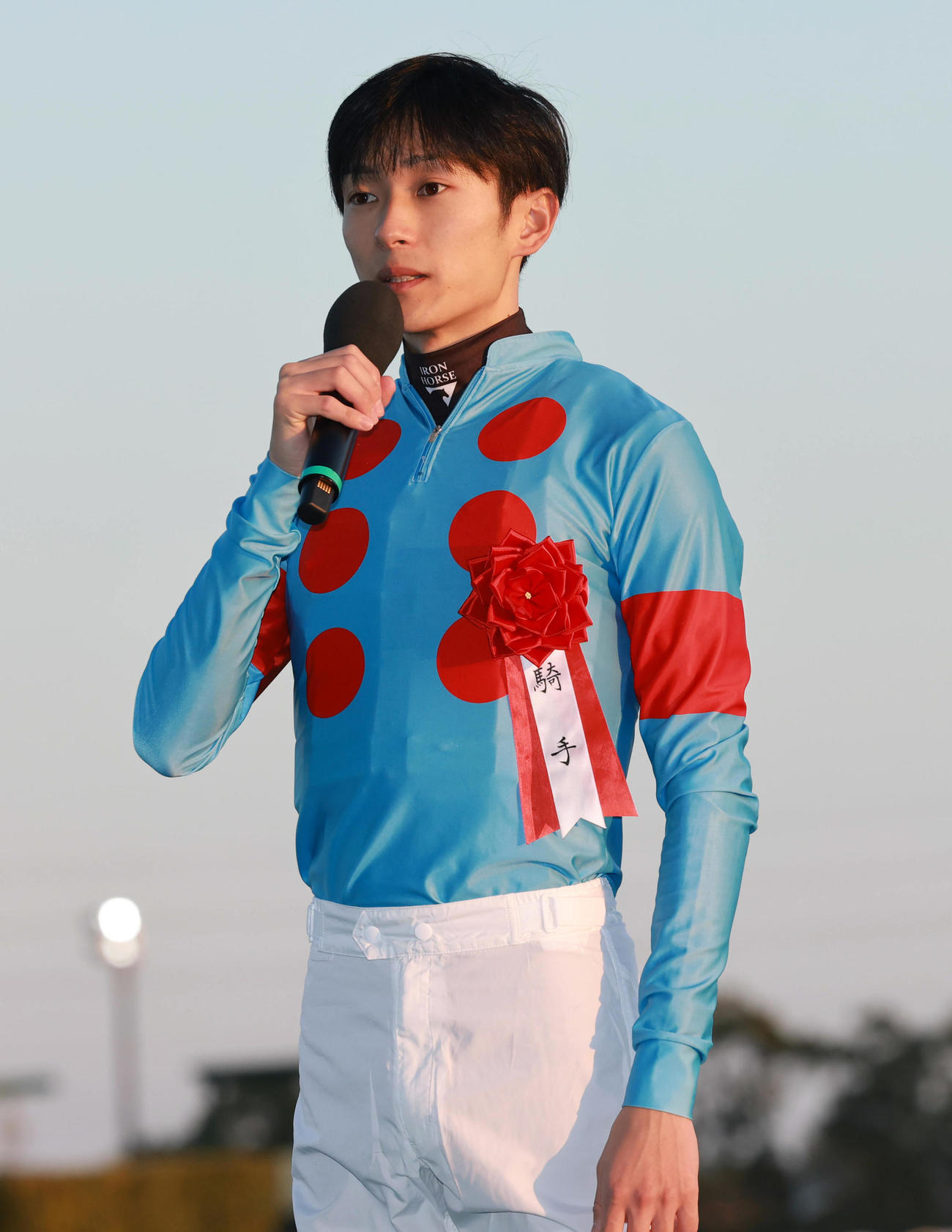 チャンピオンズCを制しインタビューに答える坂井騎手（撮影・上田博志）