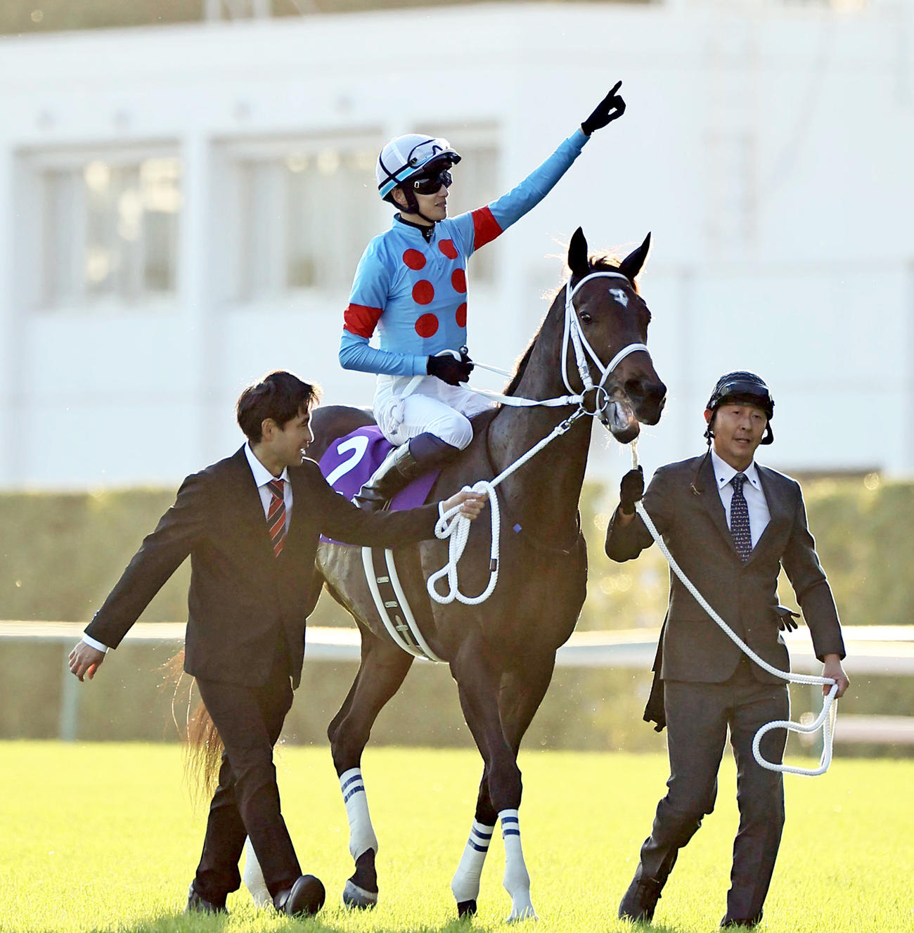 チャンピオンズCを制したダブルハートボンドと坂井瑠星騎手（撮影・上田博志）