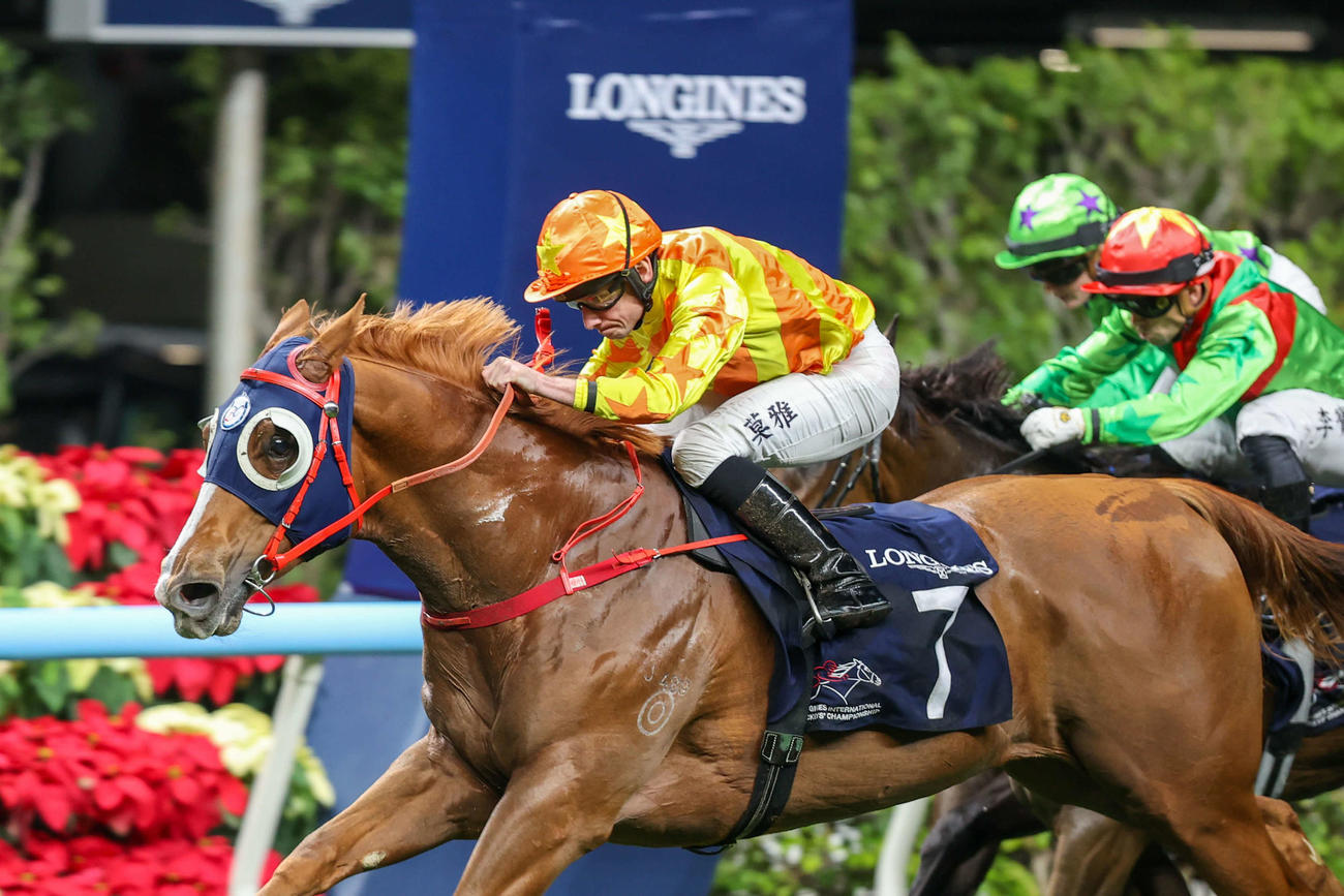 第4戦を制したライアン・ムーア騎手（C）The　Hong　Kong　Jockey　Club
