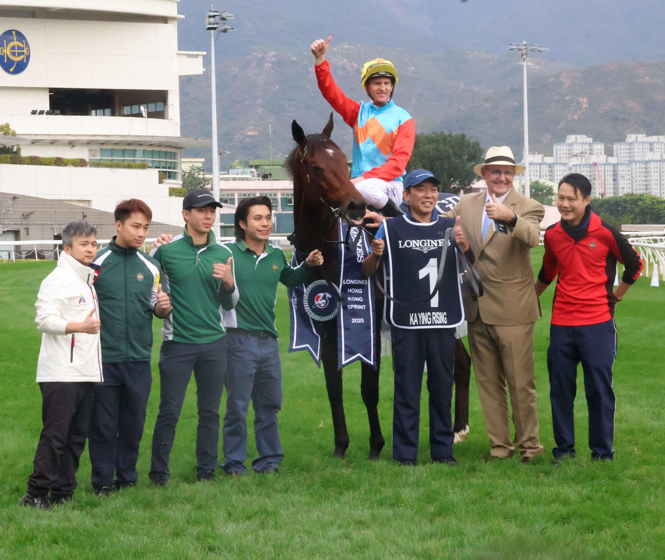 香港スプリントを連覇したカーインライジング陣営（撮影・深田雄智）