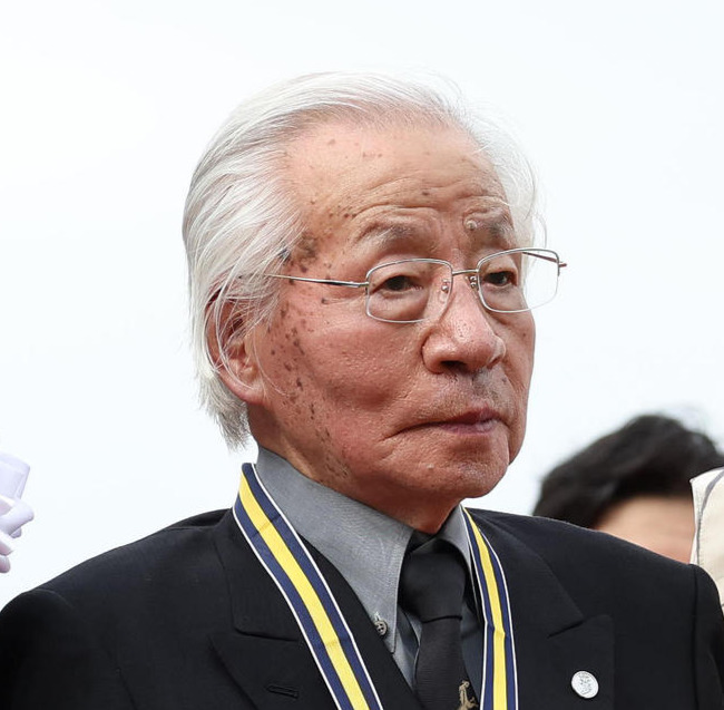 「メイショウ」の松本好雄オーナー（2025年撮影）
