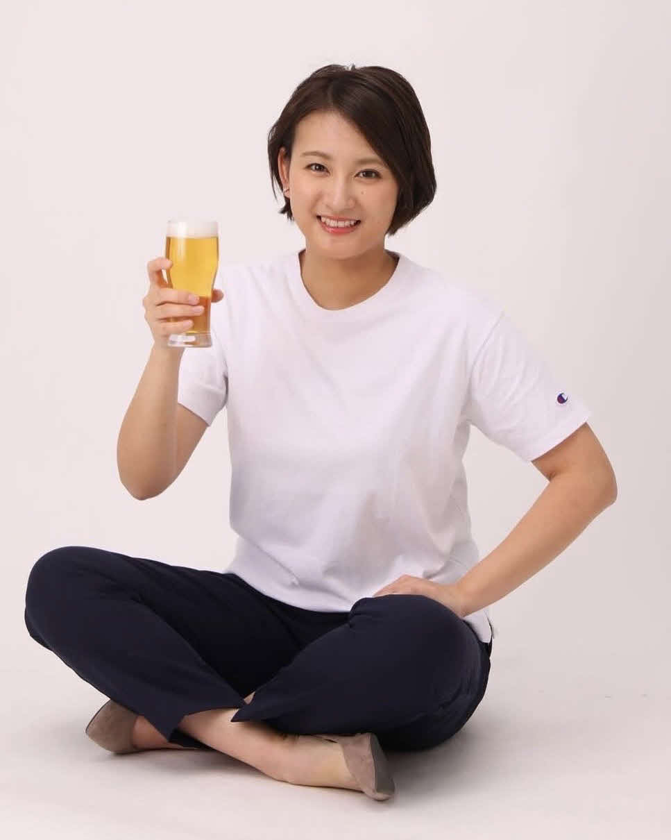 有馬記念の注目馬を披露したテレビ西日本の佐藤有里香アナ（提供写真）