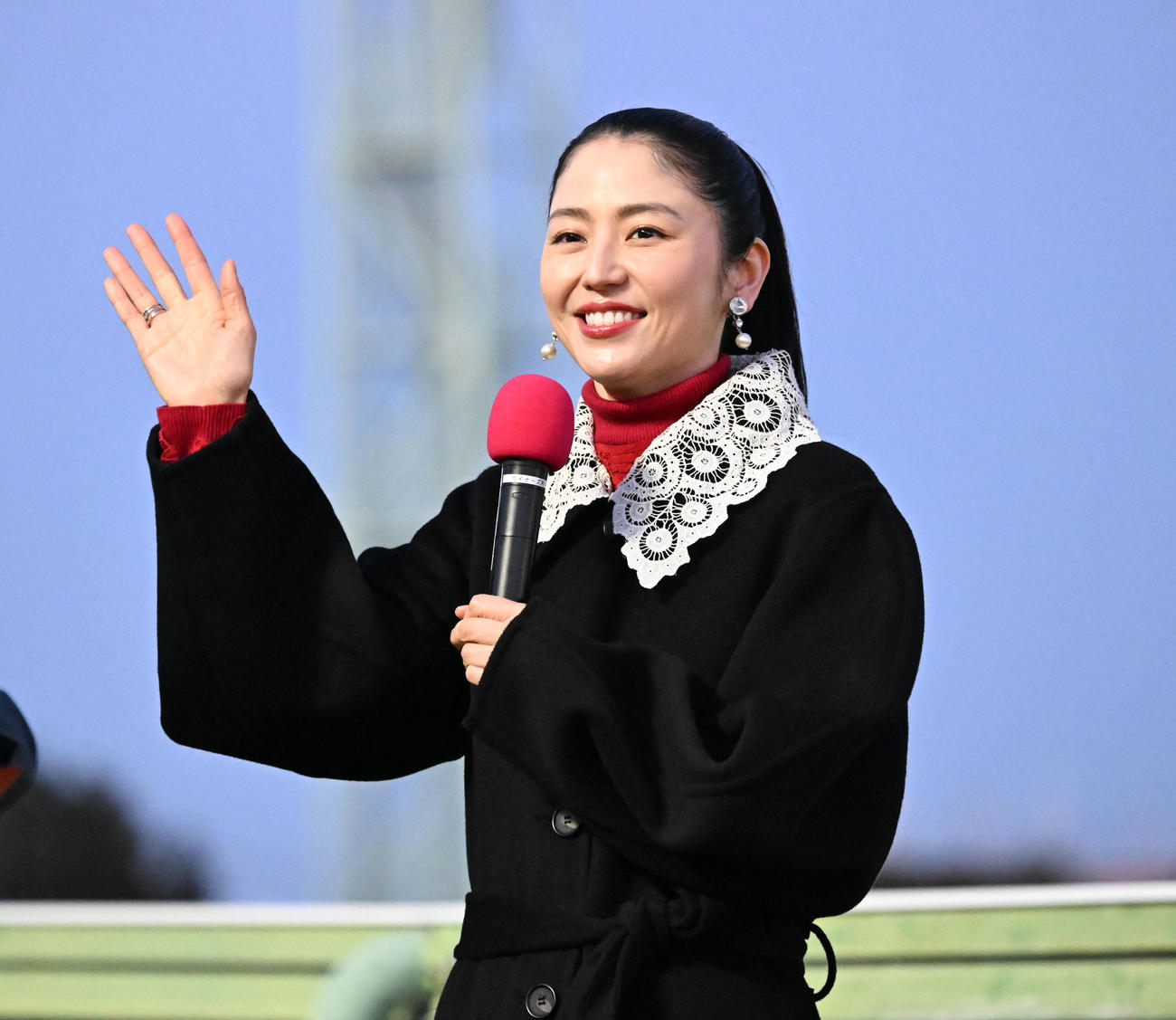 レース後、トークショーを行った長澤まさみ（撮影・千葉一成）