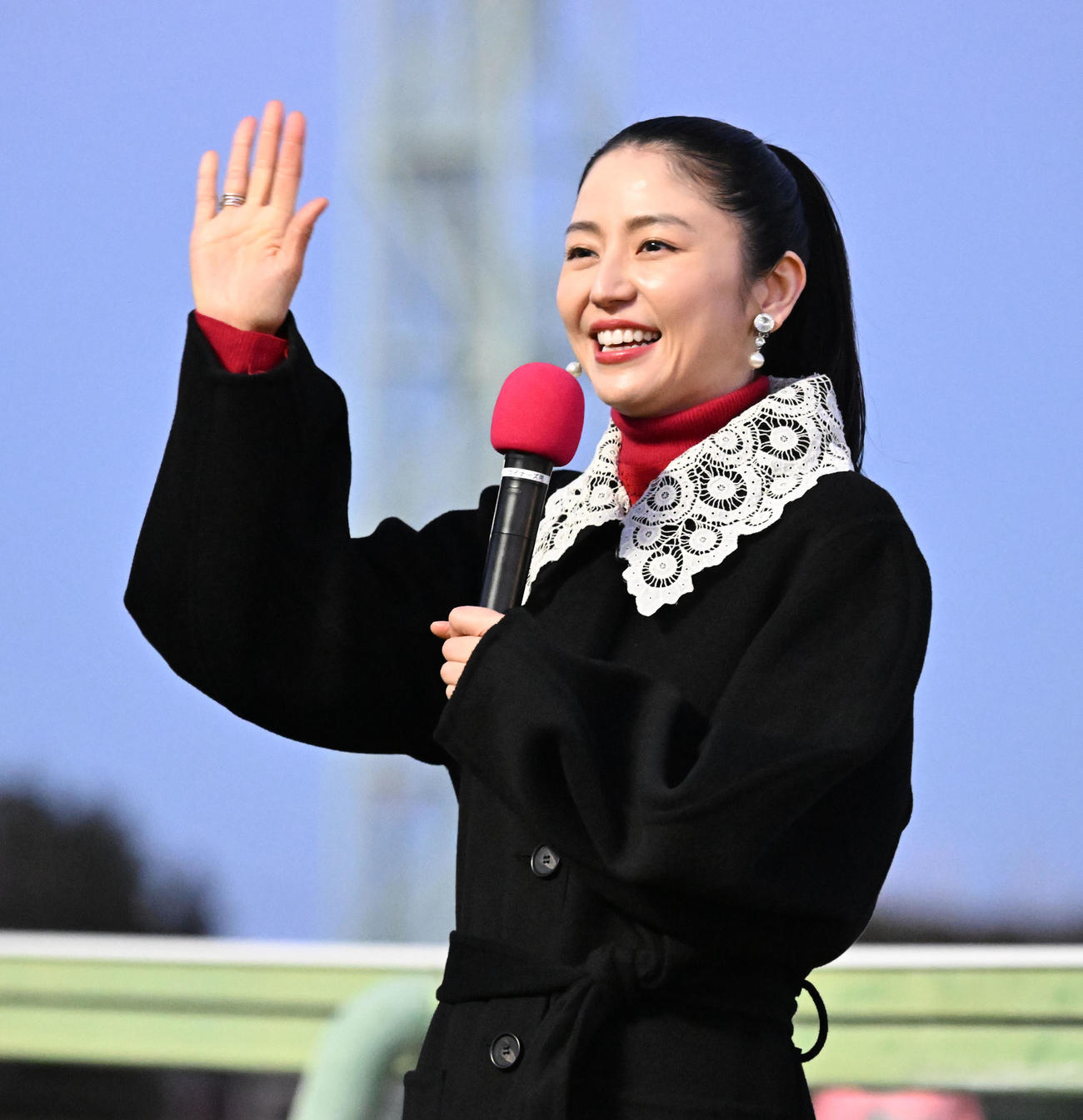 レース後、トークショーを行った長澤まさみ（撮影・千葉一成）