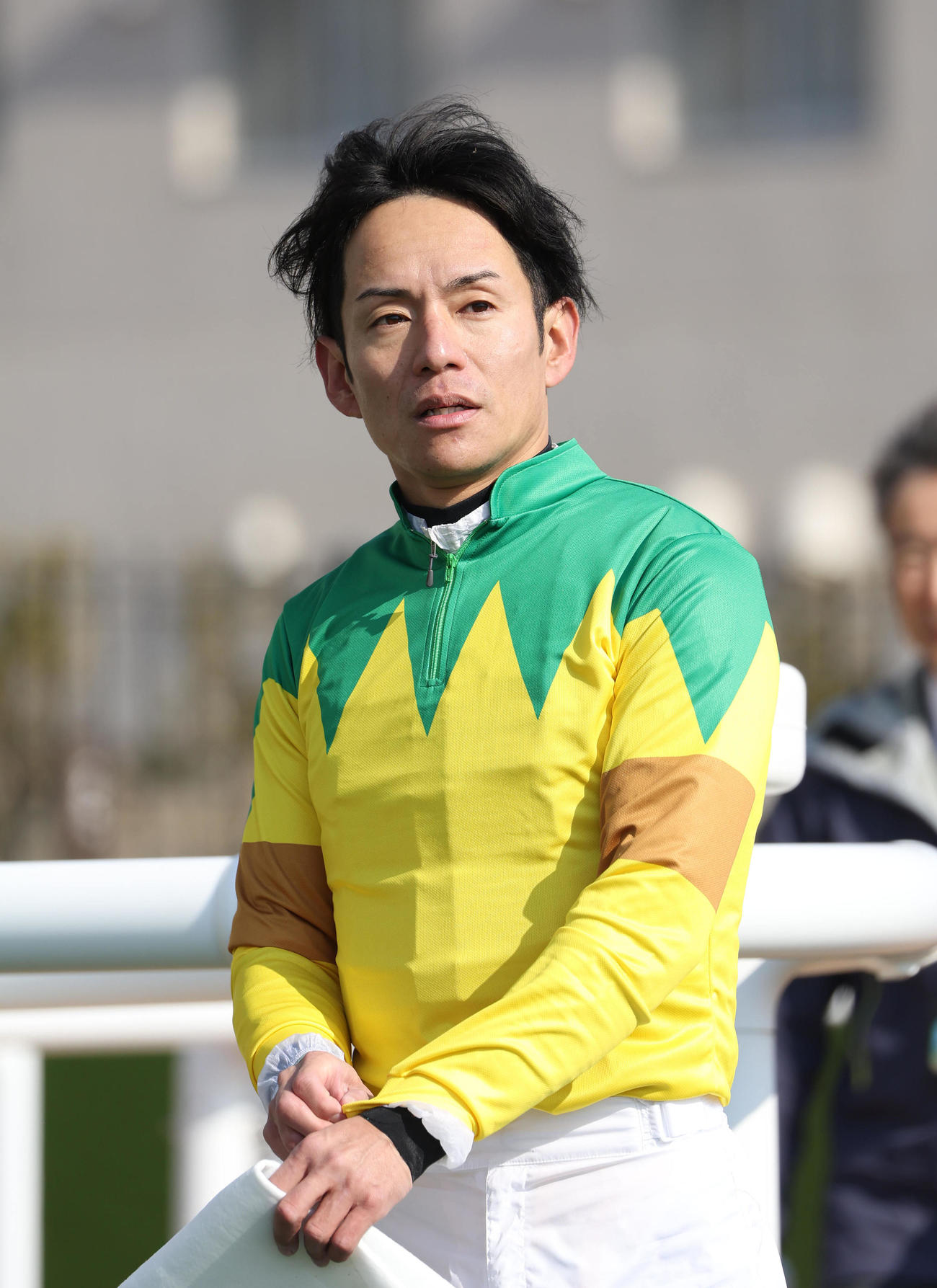ホーナーで京都3R新馬戦を勝利した浜中騎手（撮影・白石智彦）