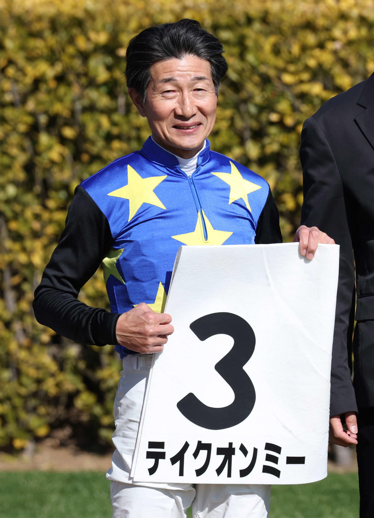 JRA最年長勝利記録を更新した柴田善騎手（撮影・丹羽敏通）