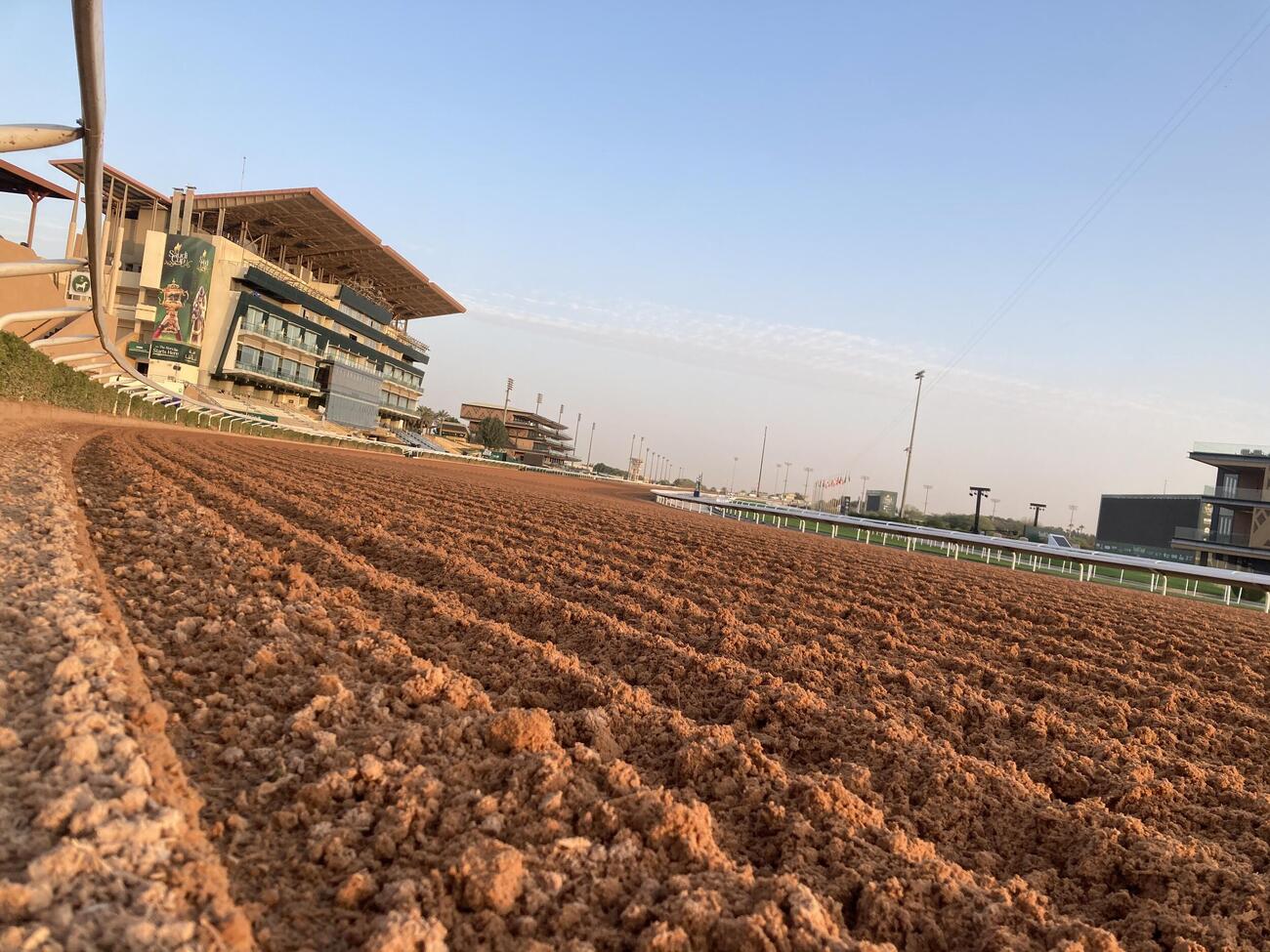 キングアブドゥルアジーズ競馬場のダートコース（撮影・太田尚樹）