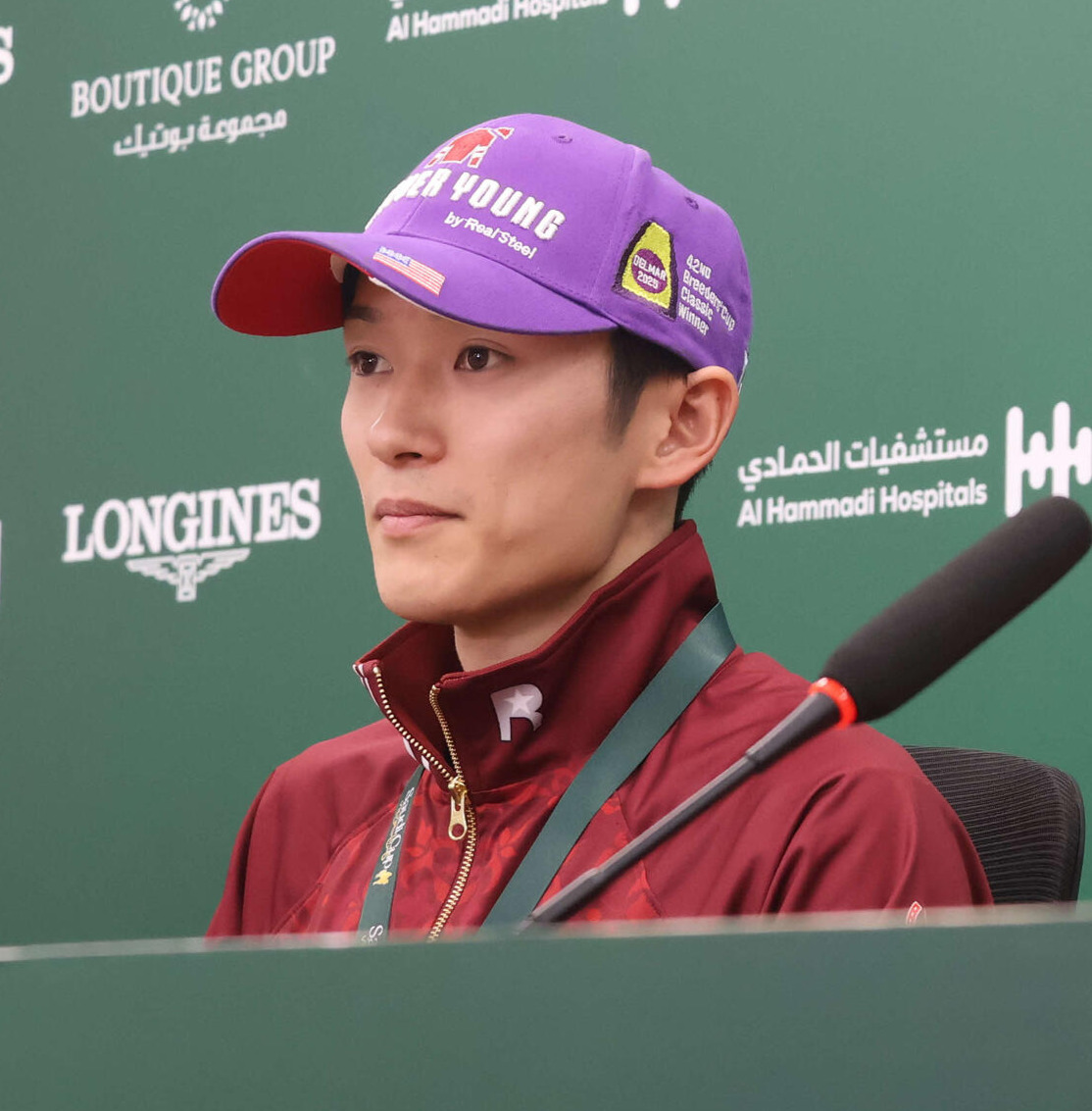12日、公式会見に出席した坂井瑠星騎手