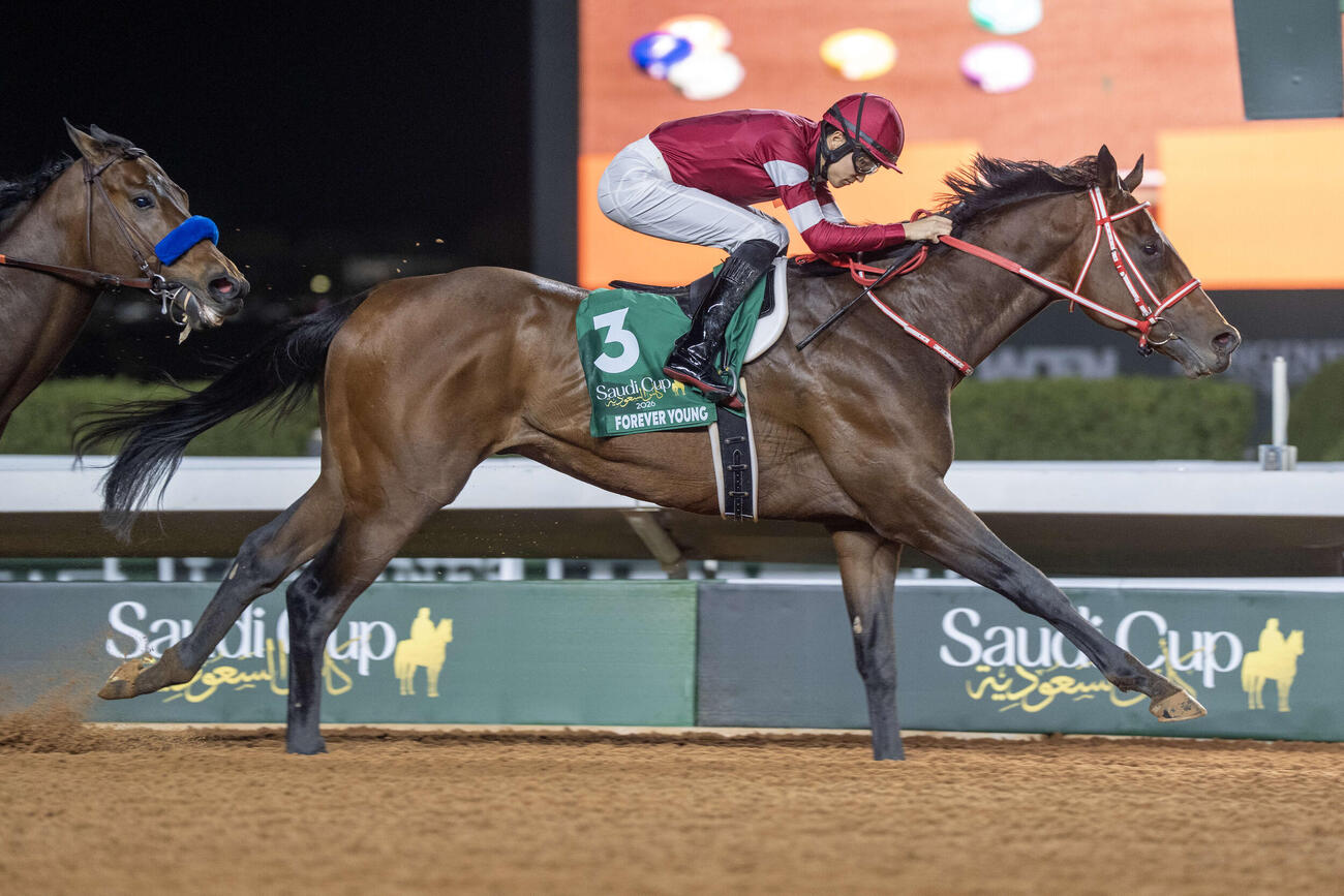 サウジC史上初の連覇を飾ったフォーエバーヤング（C）Jockey Club of Saudi Arabia／Mathea Kelley

）