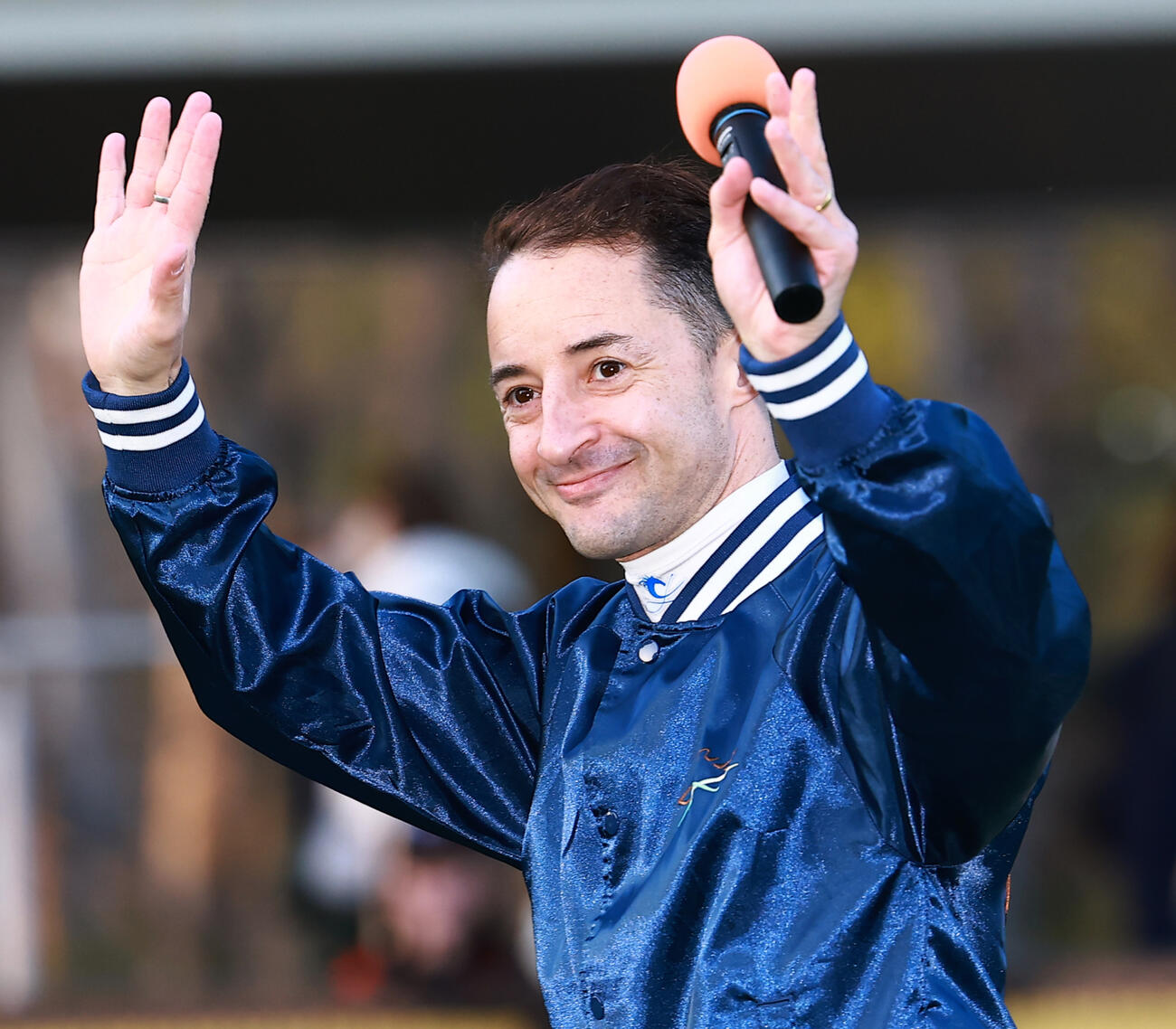 フェブラリーSをコスタノヴァで制し喜ぶルメール騎手（撮影・野上伸悟）