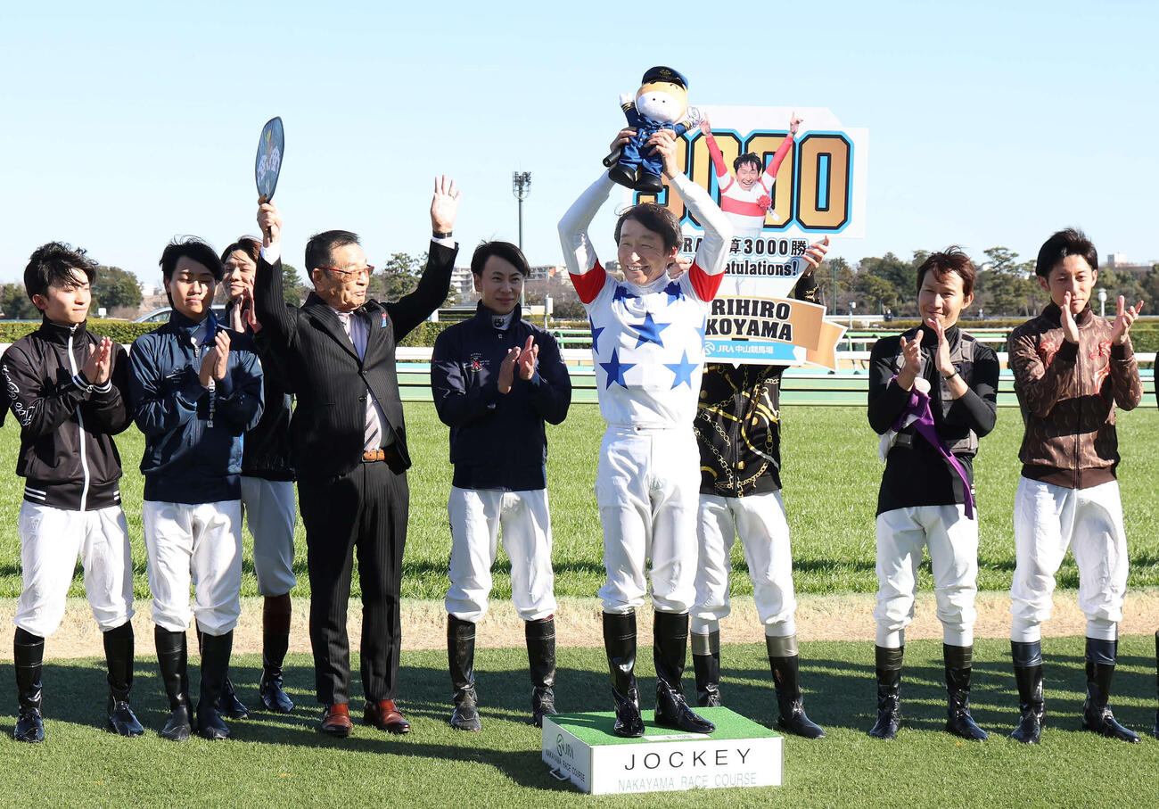 JRA通算3000勝を達成した横山典騎手（撮影・丹羽敏通）