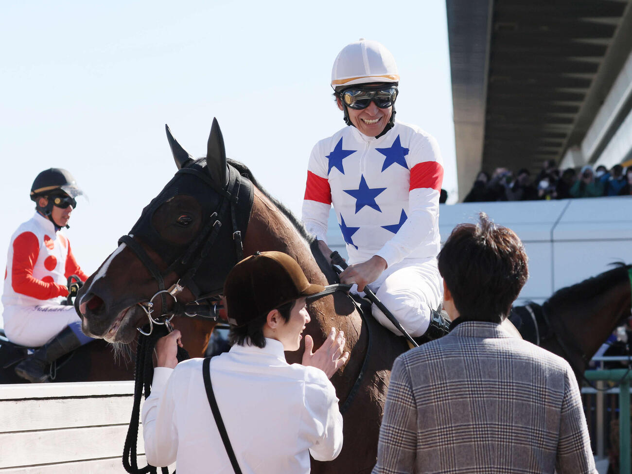 中山9R、湾岸Sを制したマイユニバースと横山典騎手（撮影・丹羽敏通）
