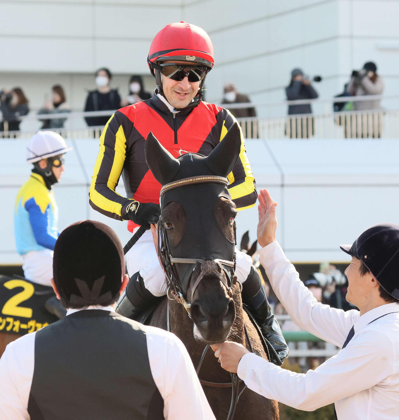 中山10R、東風Sを制したヴァルキリーバースとルメール騎手（撮影・丹羽敏通）