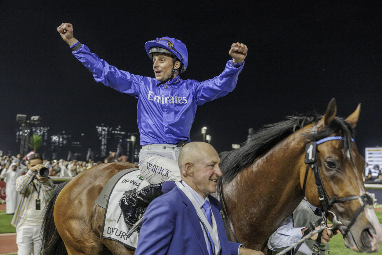 ドバイターフを制したオンブズマンとビュイック騎手（C）Dubai　Racing　Club