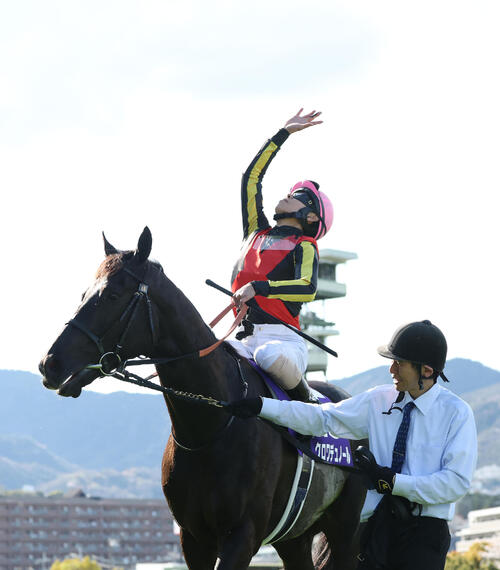大阪杯】ダービー馬はやっぱり強い！クロワデュノール復権！北村友騎手