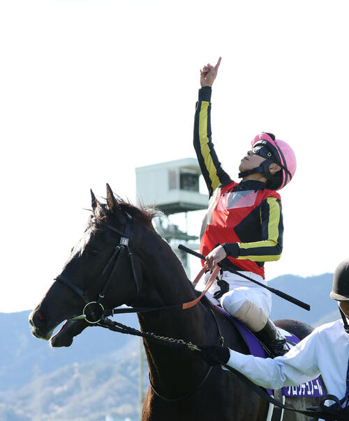 大阪杯制覇のダービー馬クロワデュノールは天皇賞・春へ 鞍上は