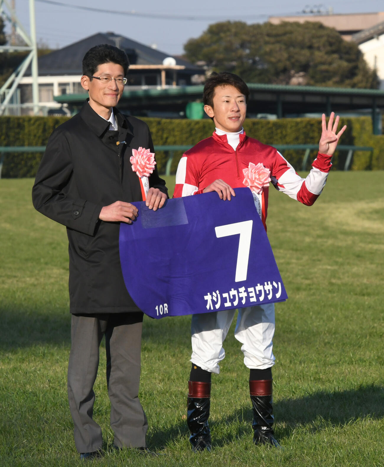 石神深一騎手と和田正一郎調教師（2017年12月撮影）