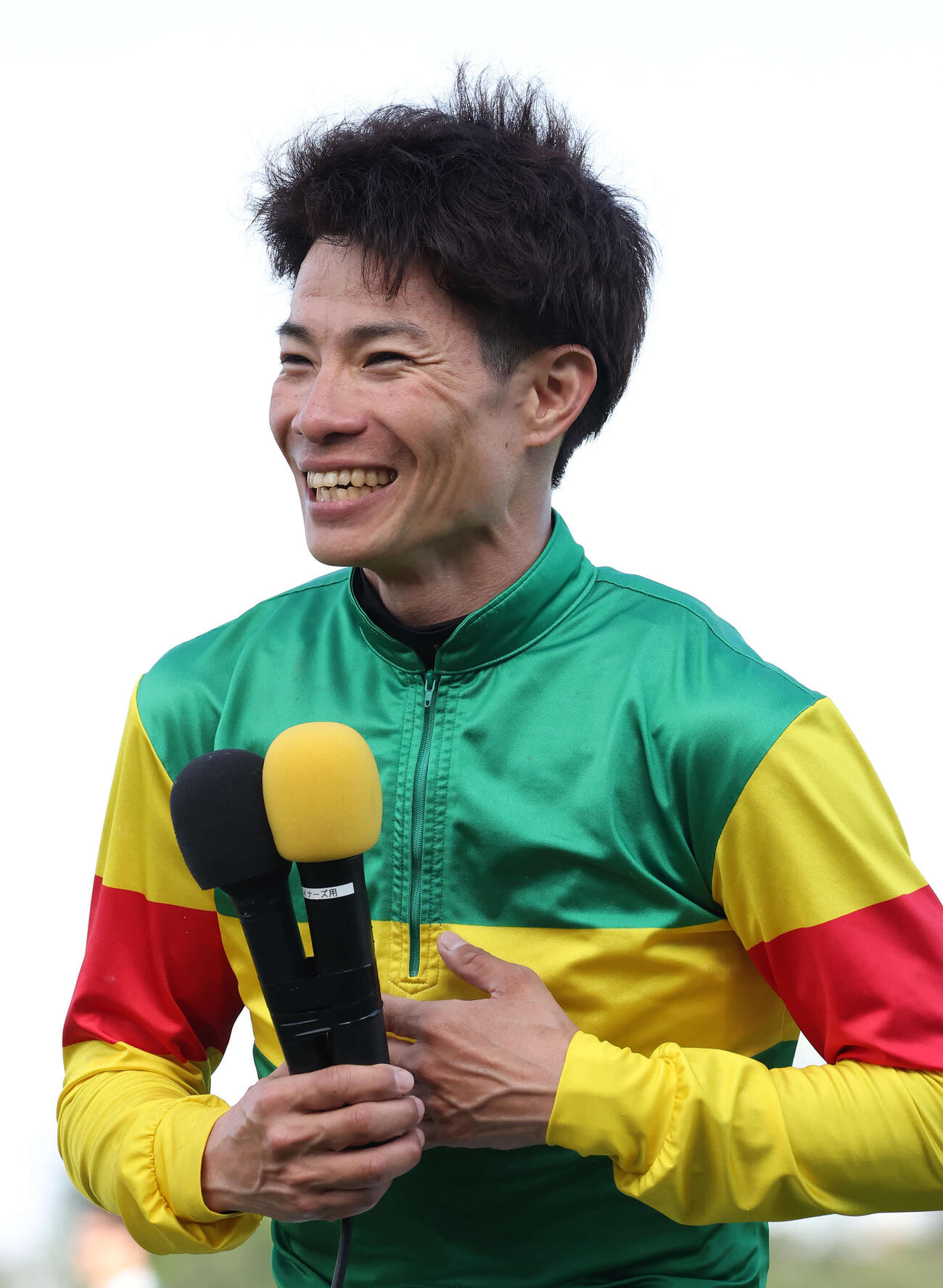 中山GJをエコロデュエルで制して笑顔を見せる草野騎手（撮影・丹羽敏通）