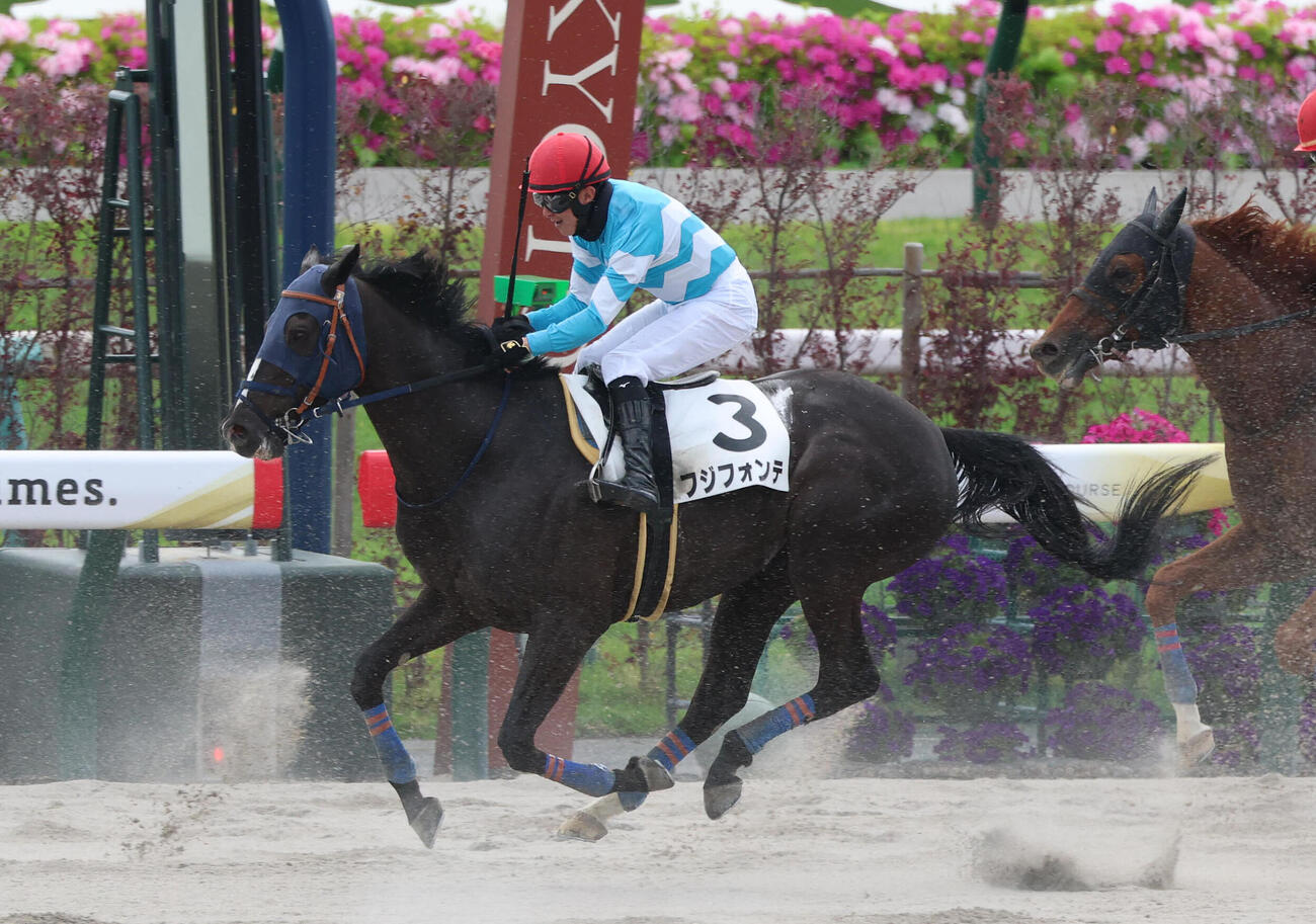 京都4R、フジフォンテに騎乗し7着で引退レースを終えた石神深一騎手