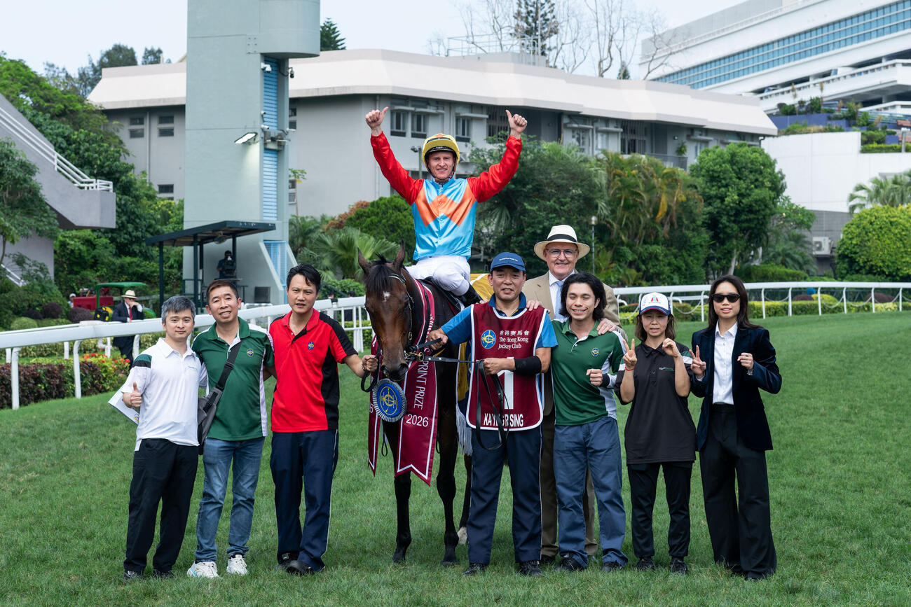 チェアマンズスプリントプライズを圧勝したカーインライジング（C）The Hong Kong Jockey Club
