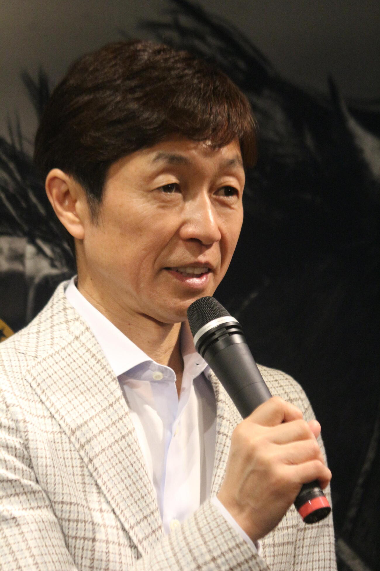 あいさつする武豊騎手