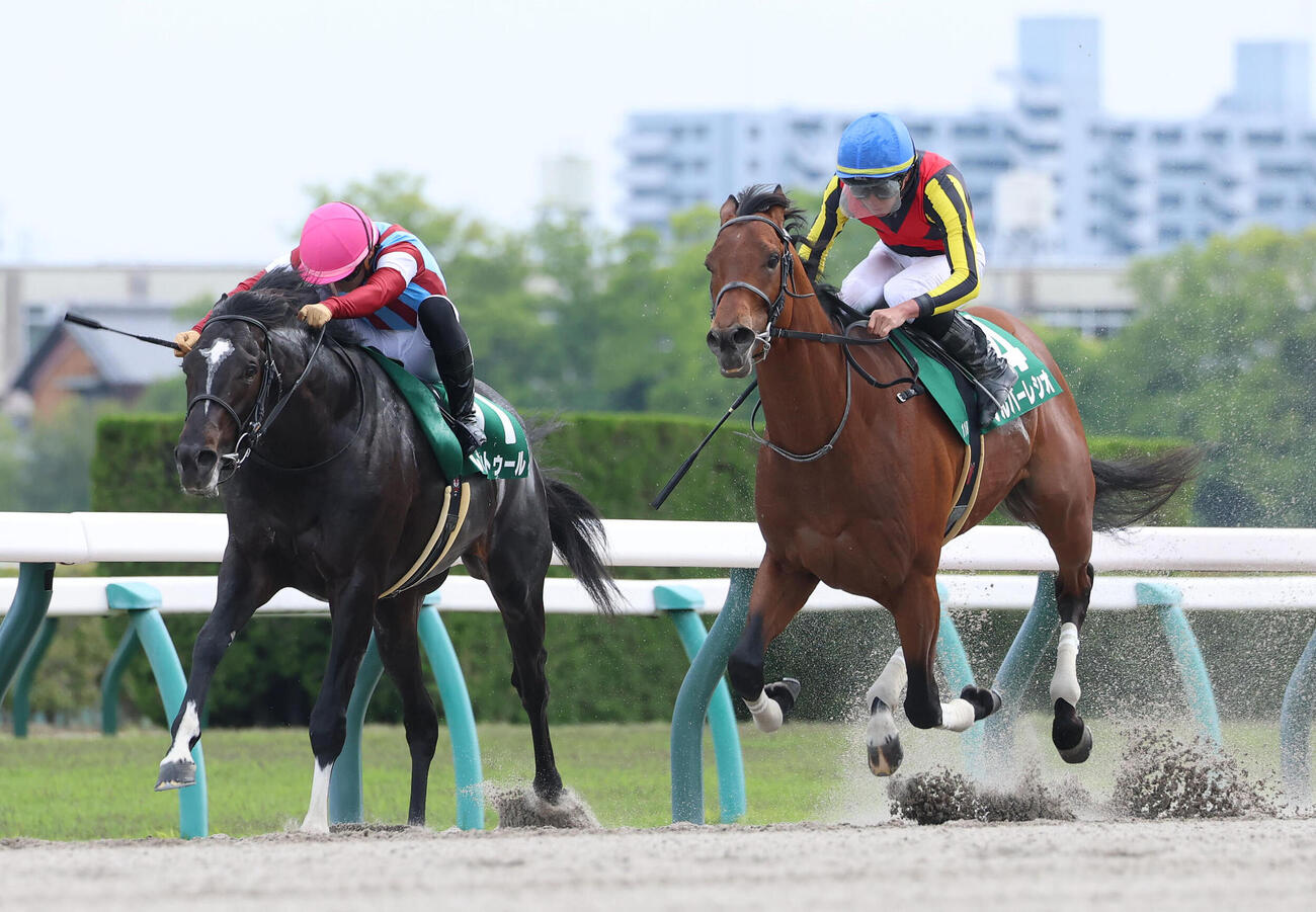 シルバーレシオ（右）が制したユニコーンS（撮影・白石智彦）