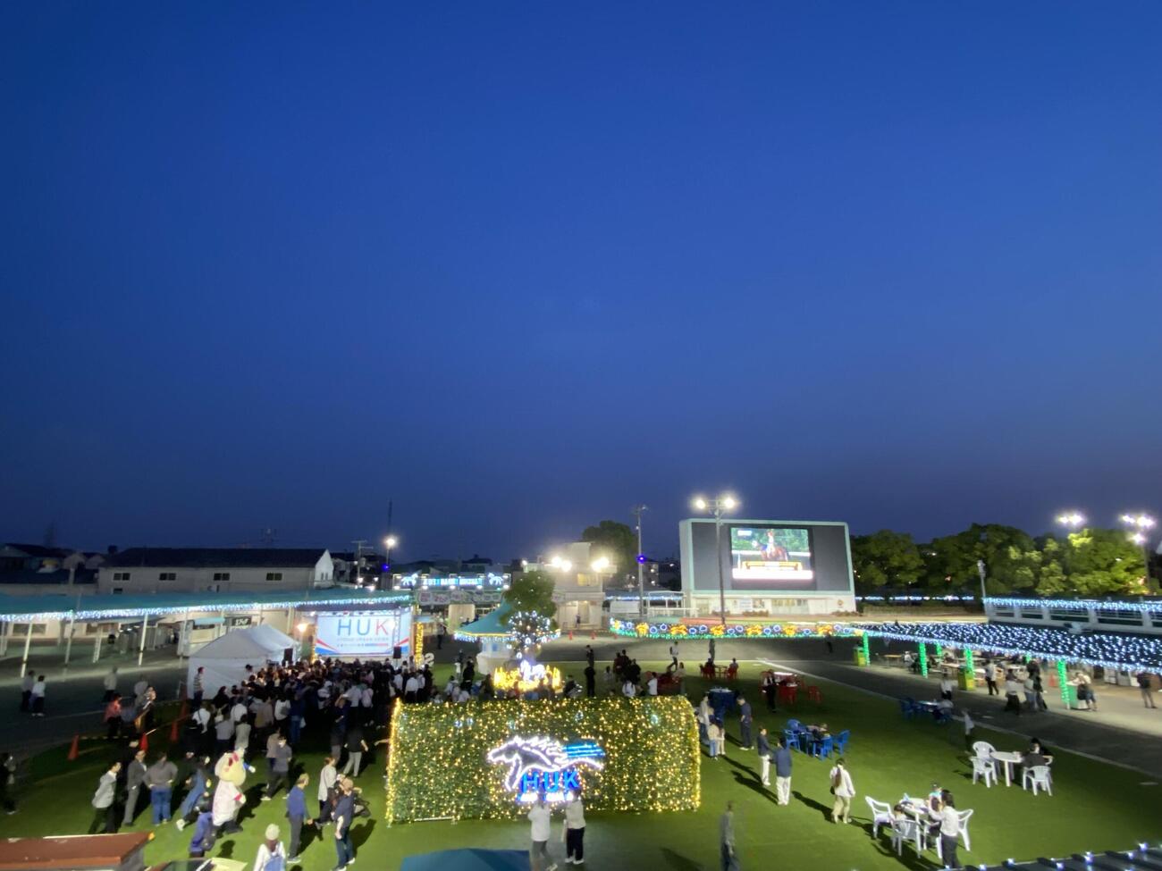 15日から開幕した阪神アーバンナイターで点灯式が行われた