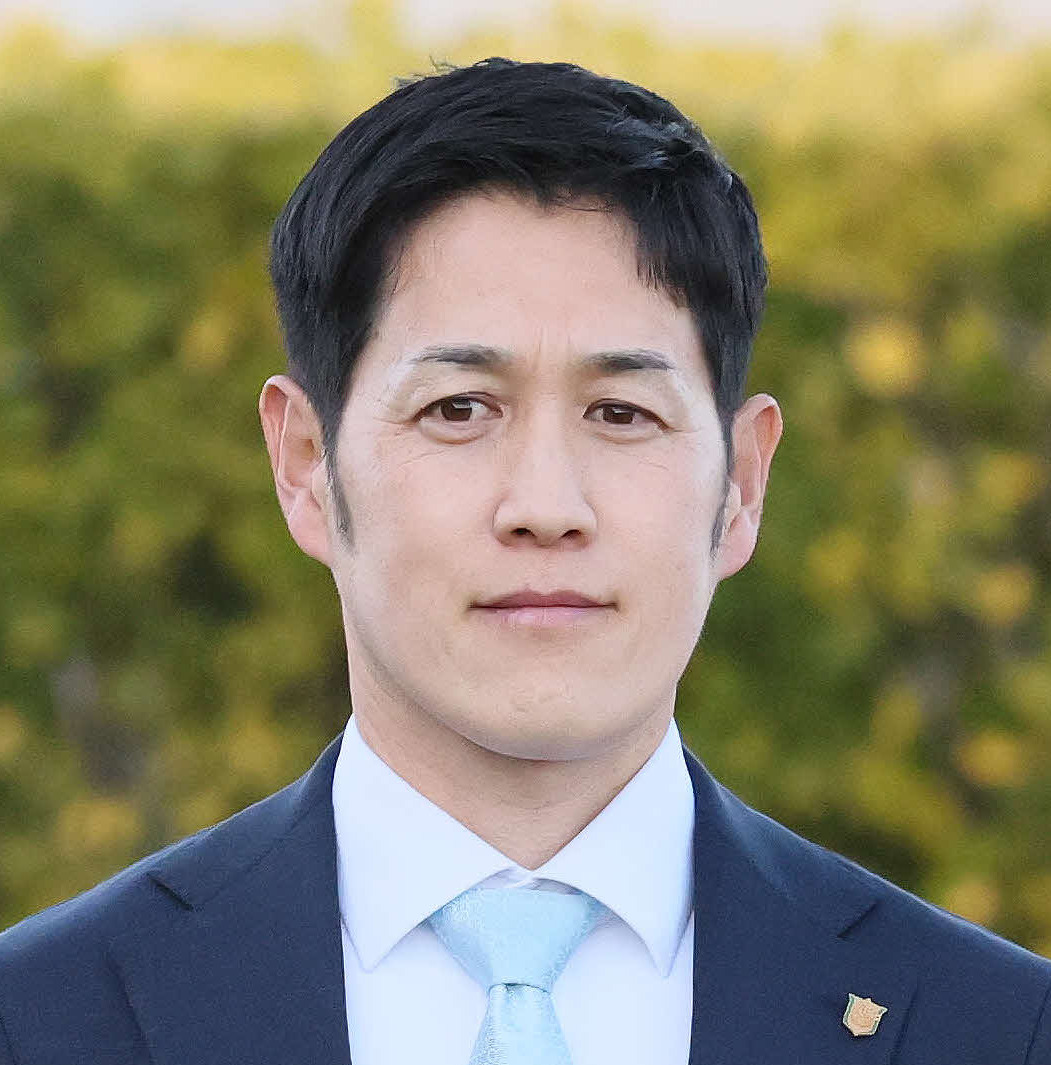 斉藤崇史調教師（2026年撮影）