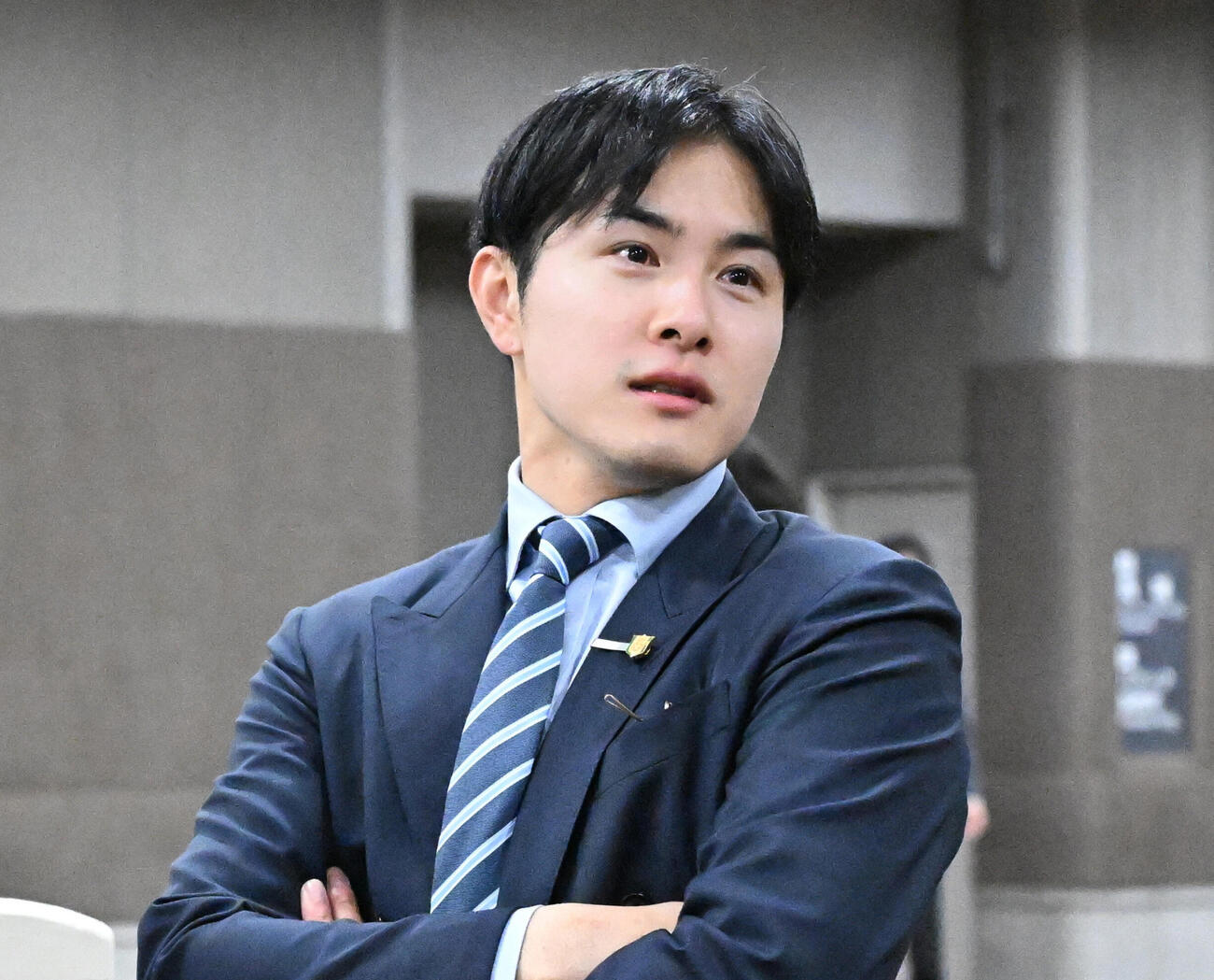 上原佑紀調教師（2026年撮影）