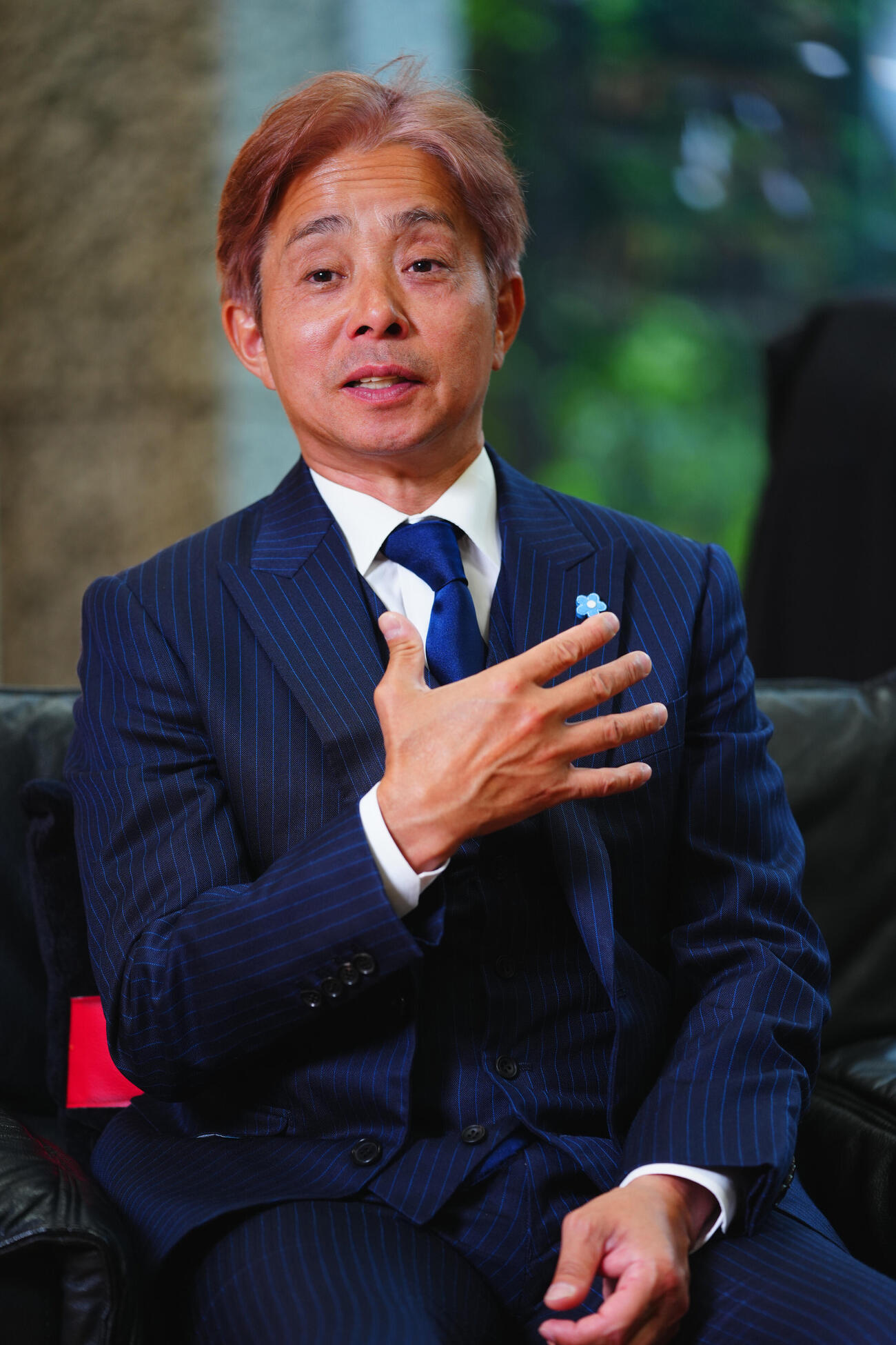 アスクエジンバラの廣崎利洋オーナーとの対談に臨む岩田康誠騎手（撮影・垰建太）