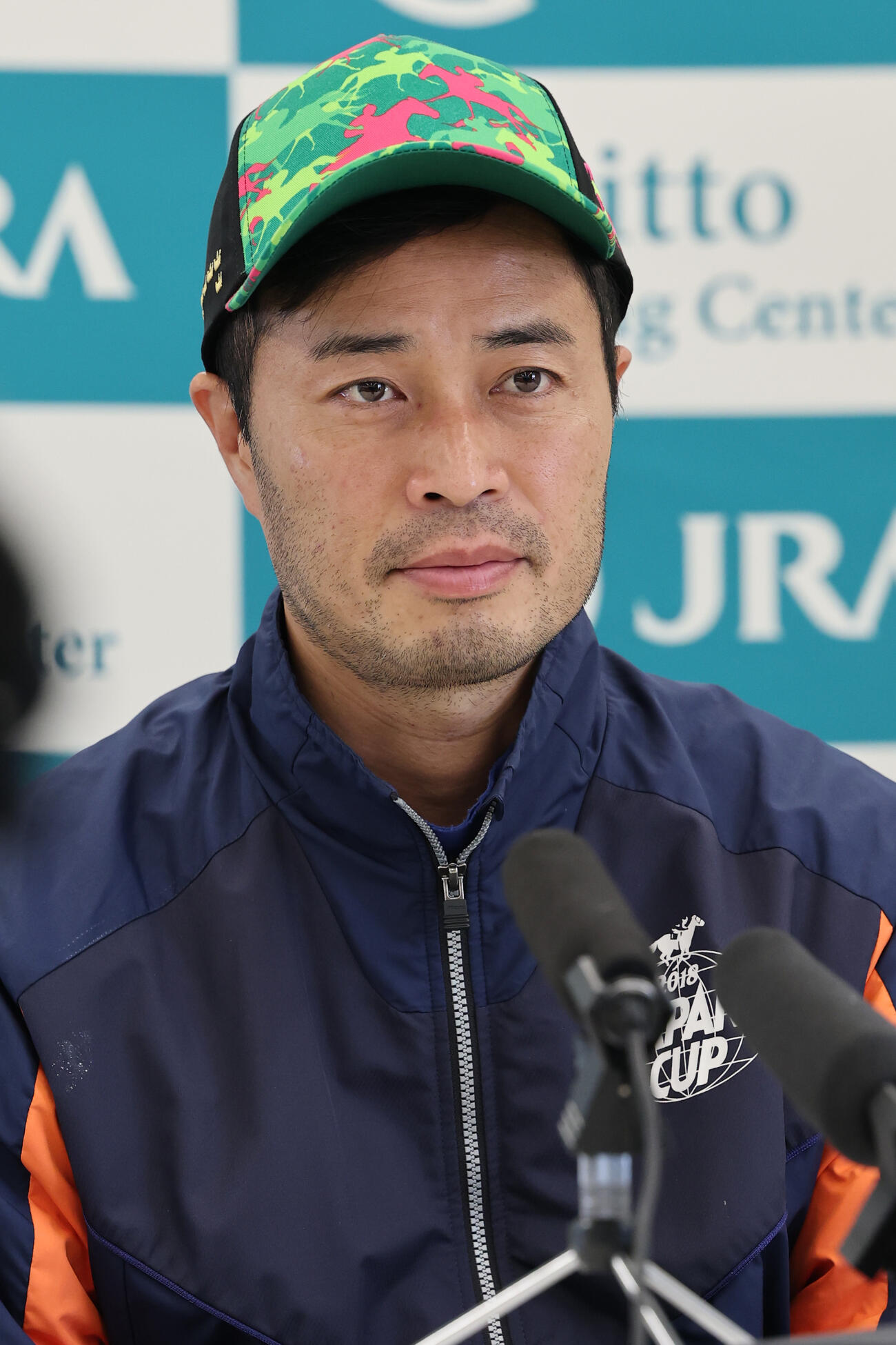杉山晴紀調教師（2025年11月12日撮影）
