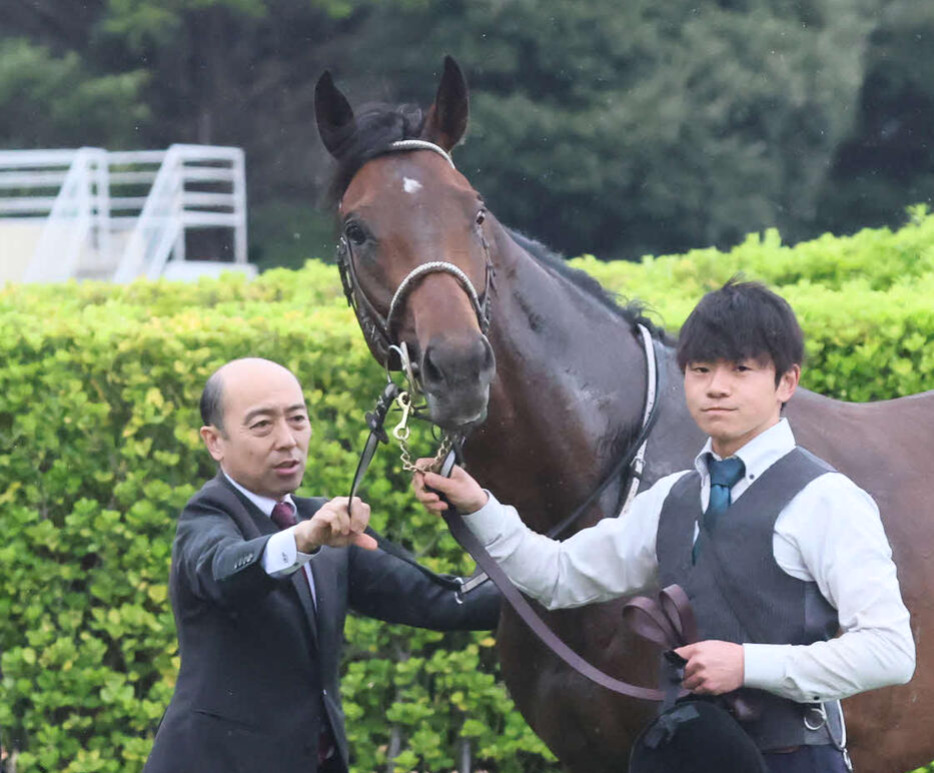 ケントンと田島師（左）（2026年撮影撮影）