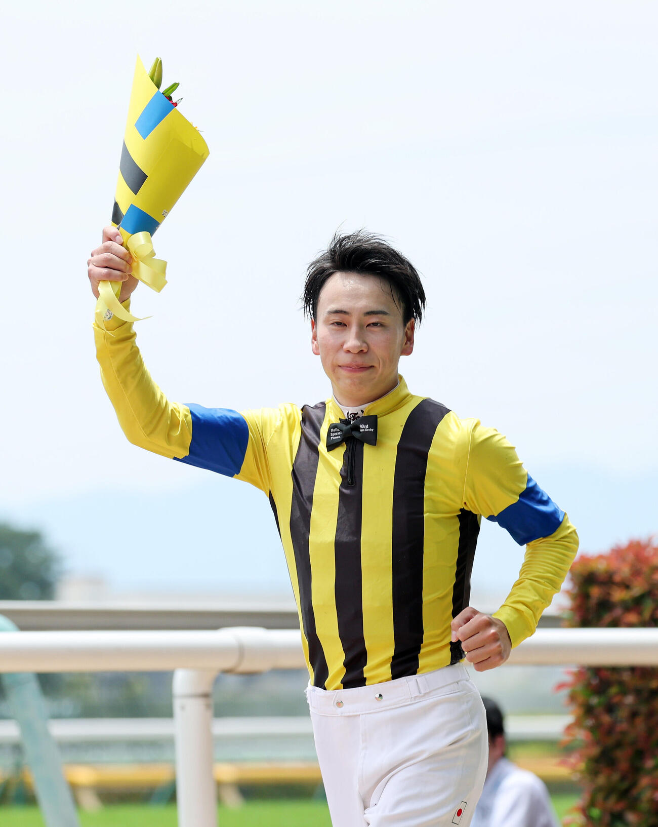 ダービージョッキー紹介に臨む横山武史騎手（撮影・鈴木正人）