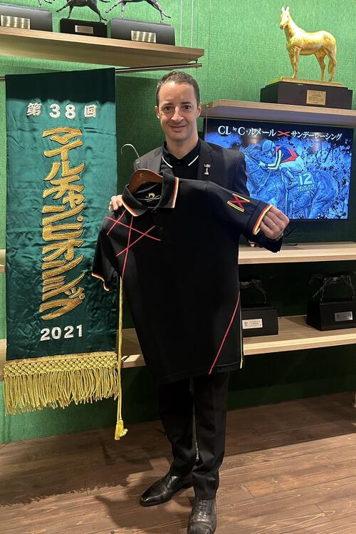 ルメール騎手のファッションブランドが新作発表「スーパーホース