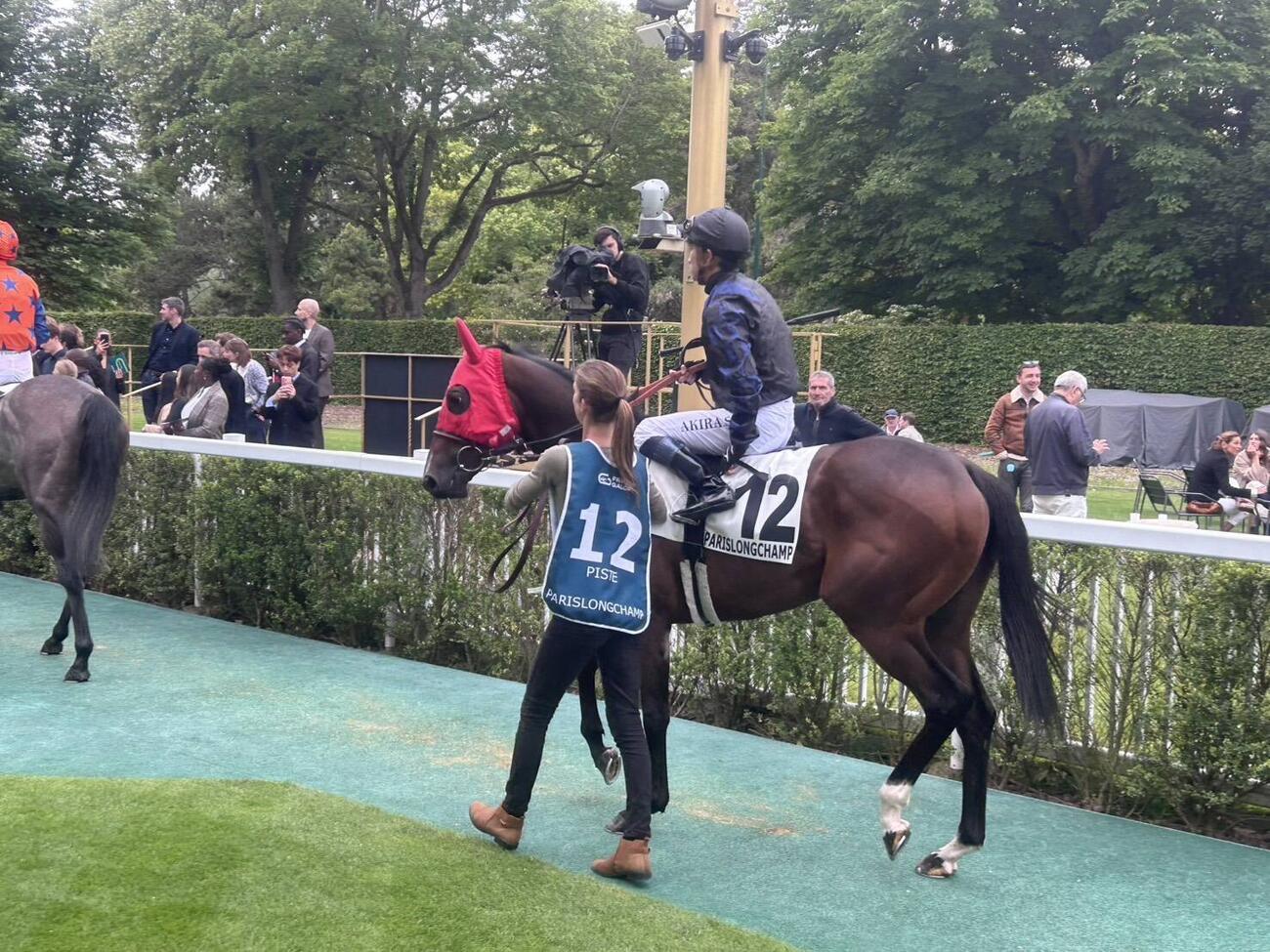 11日のパリロンシャン競馬場でフランス初騎乗初勝利を達成した菅原明良騎手