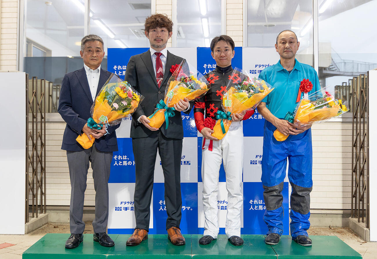 リケアカプチーノがみちのく大賞典で連覇を達成（写真提供・岩手県競馬組合）