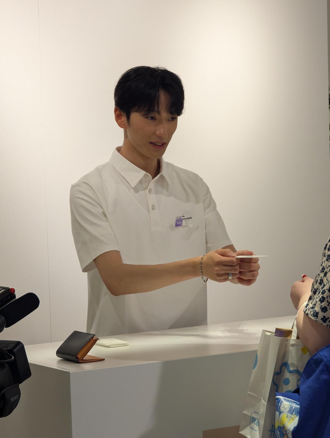 TENTIALの1日店長を務めた坂井瑠星騎手
