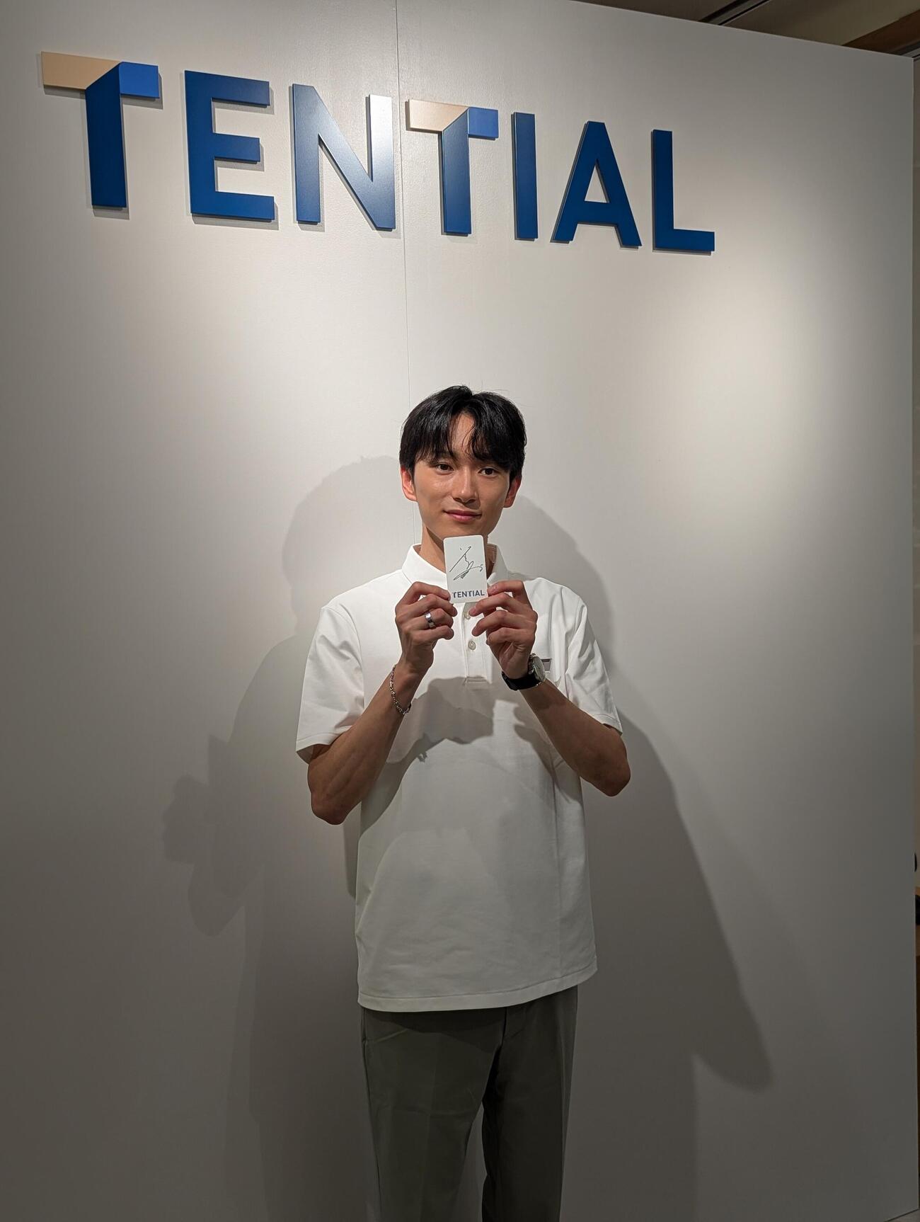 TENTIALの1日店長を務めた坂井瑠星騎手