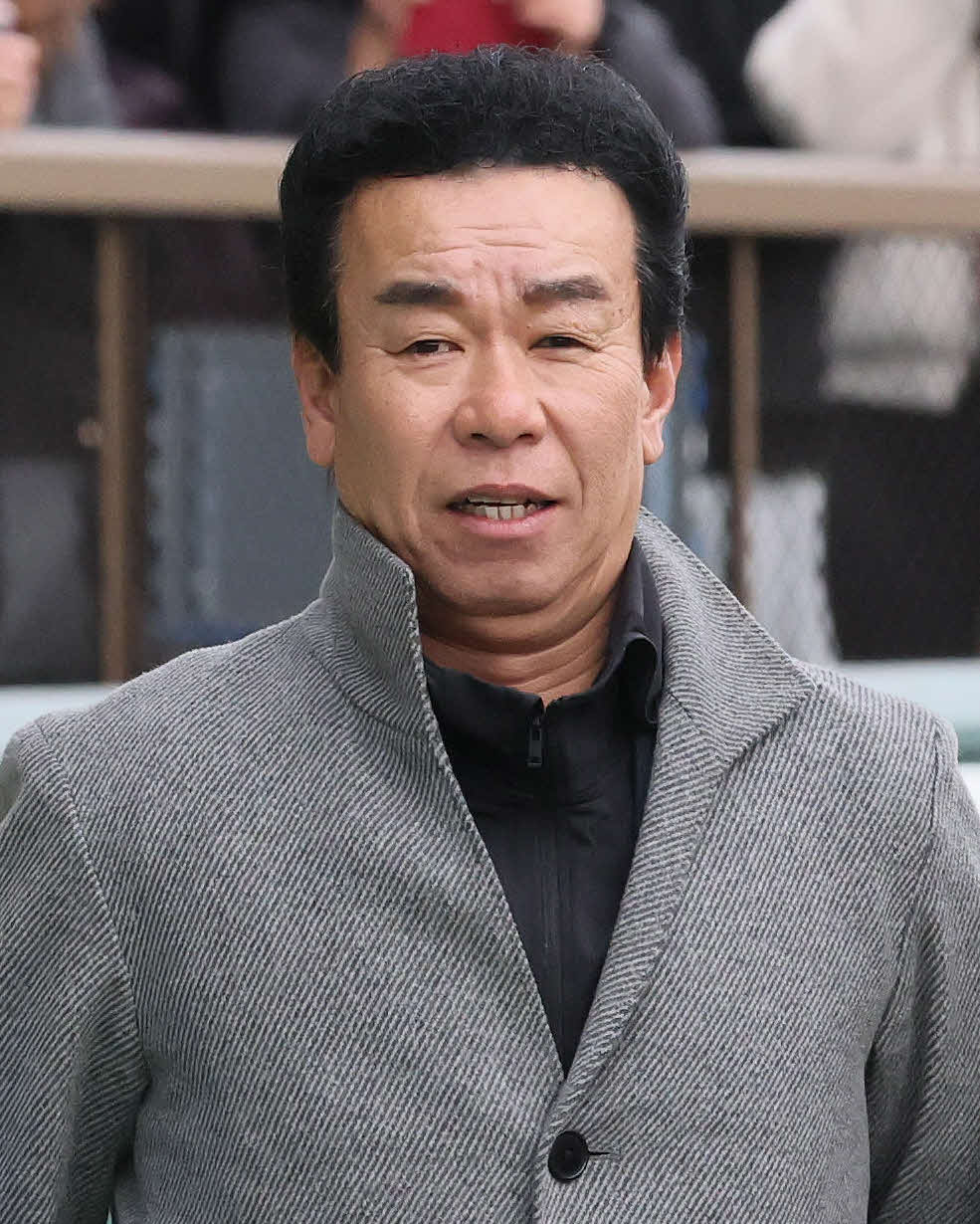 藤原英昭調教師（2026年撮影）