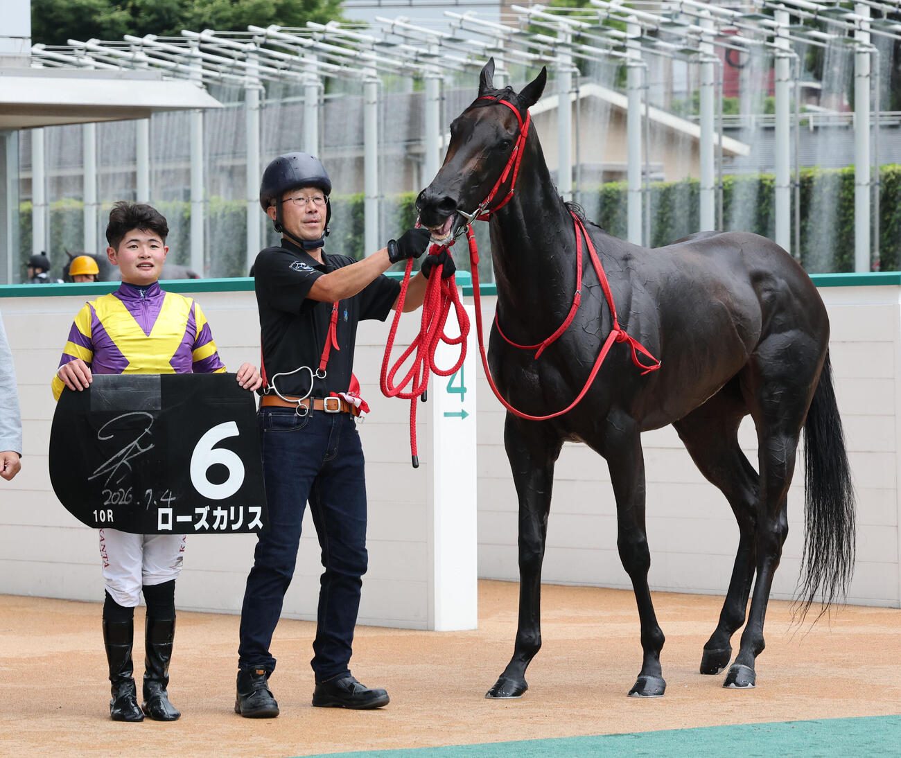 10R　雲仙特別　6番ローズカリスと田口貫太騎手（撮影・梅根麻紀）