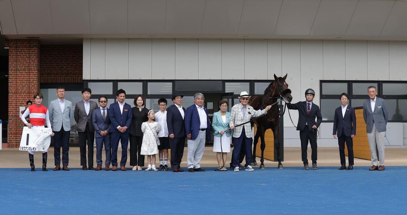 函館5R、新馬戦を制したショウナンガレオン
