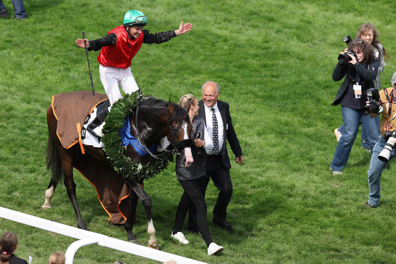 ドイツダービーはダルダロスが制す（C）Marc Ruhl／Deutscher Galopp