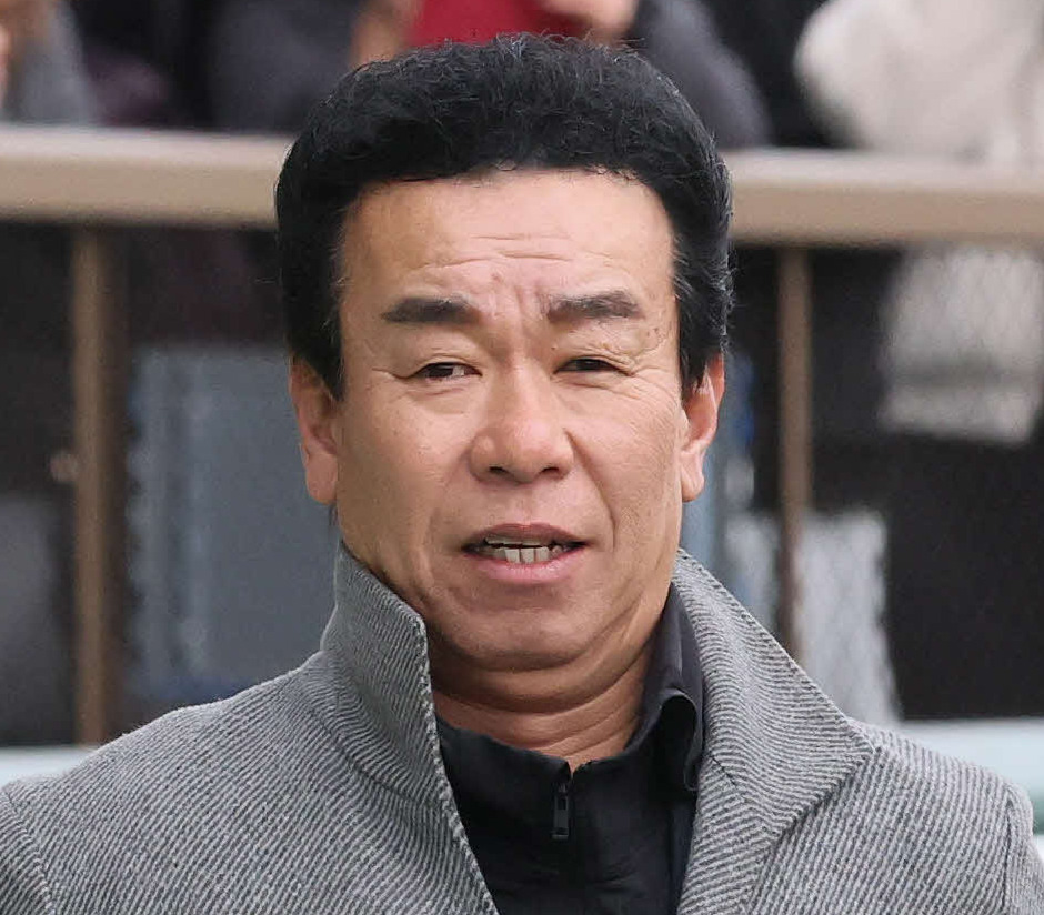 藤原英昭調教師（2026年撮影）