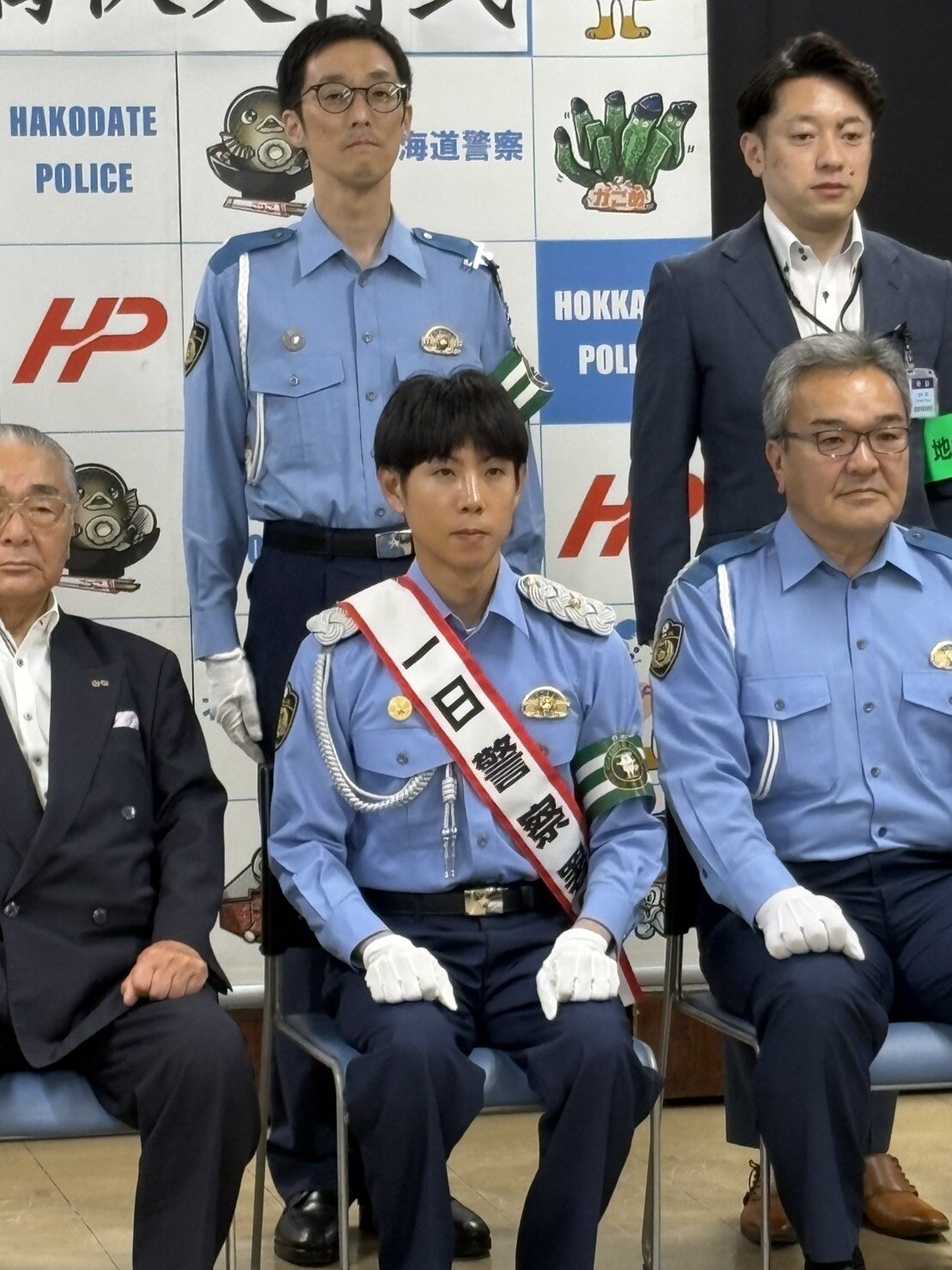 北村友一騎手が函館中央署の一日署長を務めた（撮影・木南友輔）