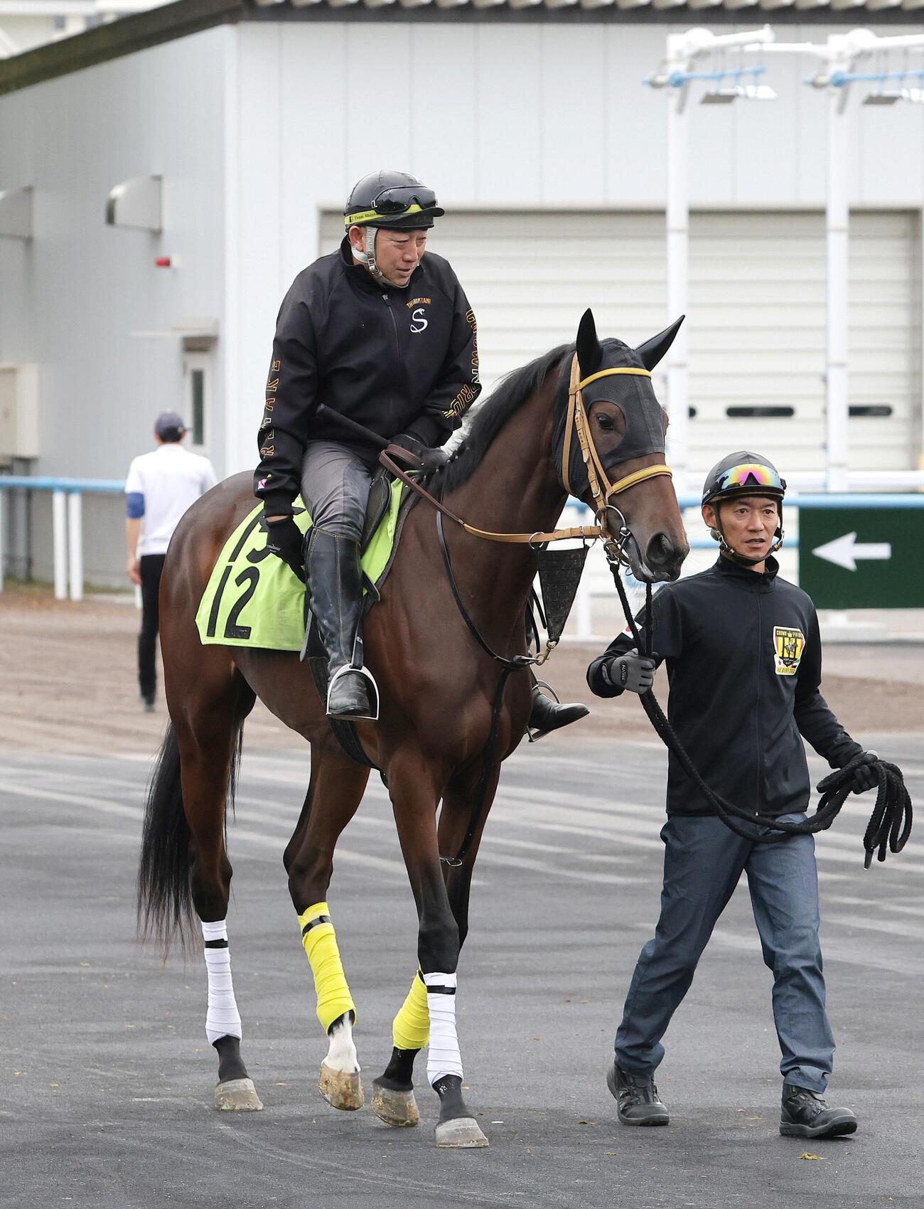 函館競馬場で調整するリラカリス