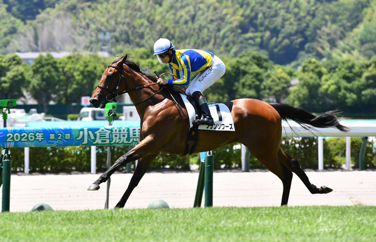 11日、新馬戦を勝利したフランソワーズ