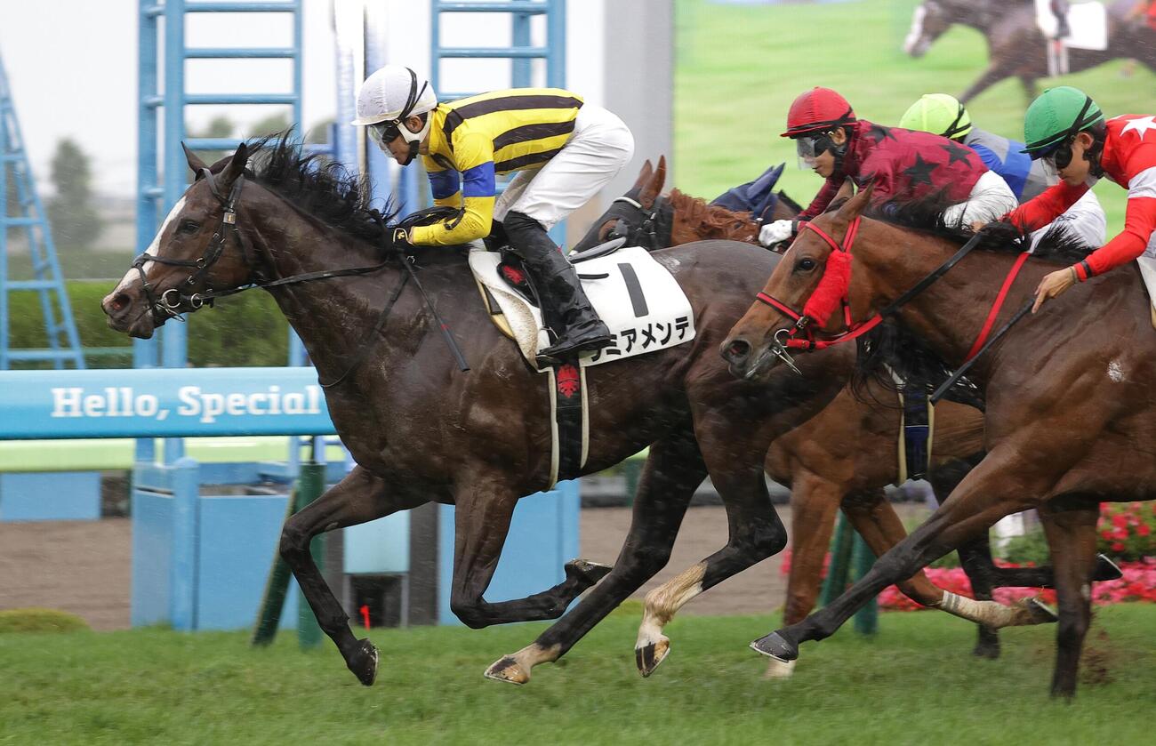 函館12R、ラミアメンテで今日3勝目を挙げた丹内祐次騎手