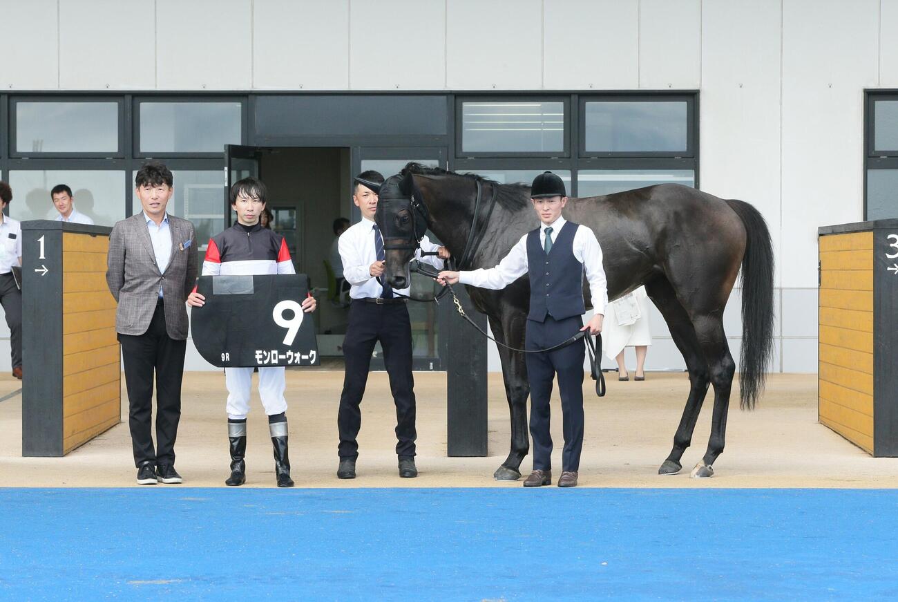 函館9R、かもめ島特別を制したモンローウォーク