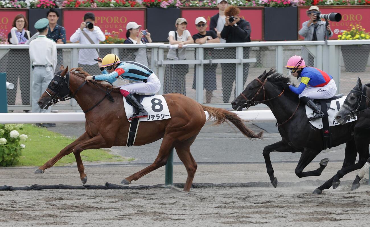 札幌3R3歳未勝利リテラシーで通算100勝を挙げた松本大輝騎手