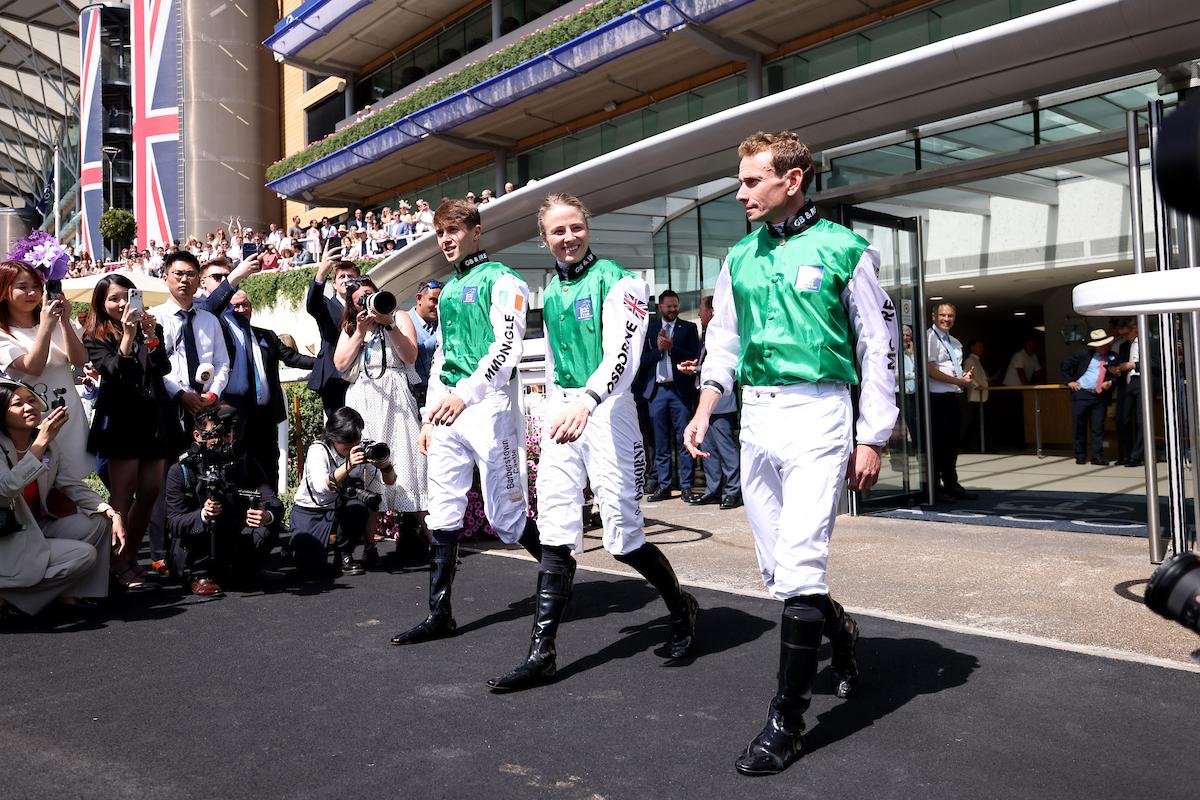 シャーガーCで優勝した英愛選抜（C）Megan Rose Photography